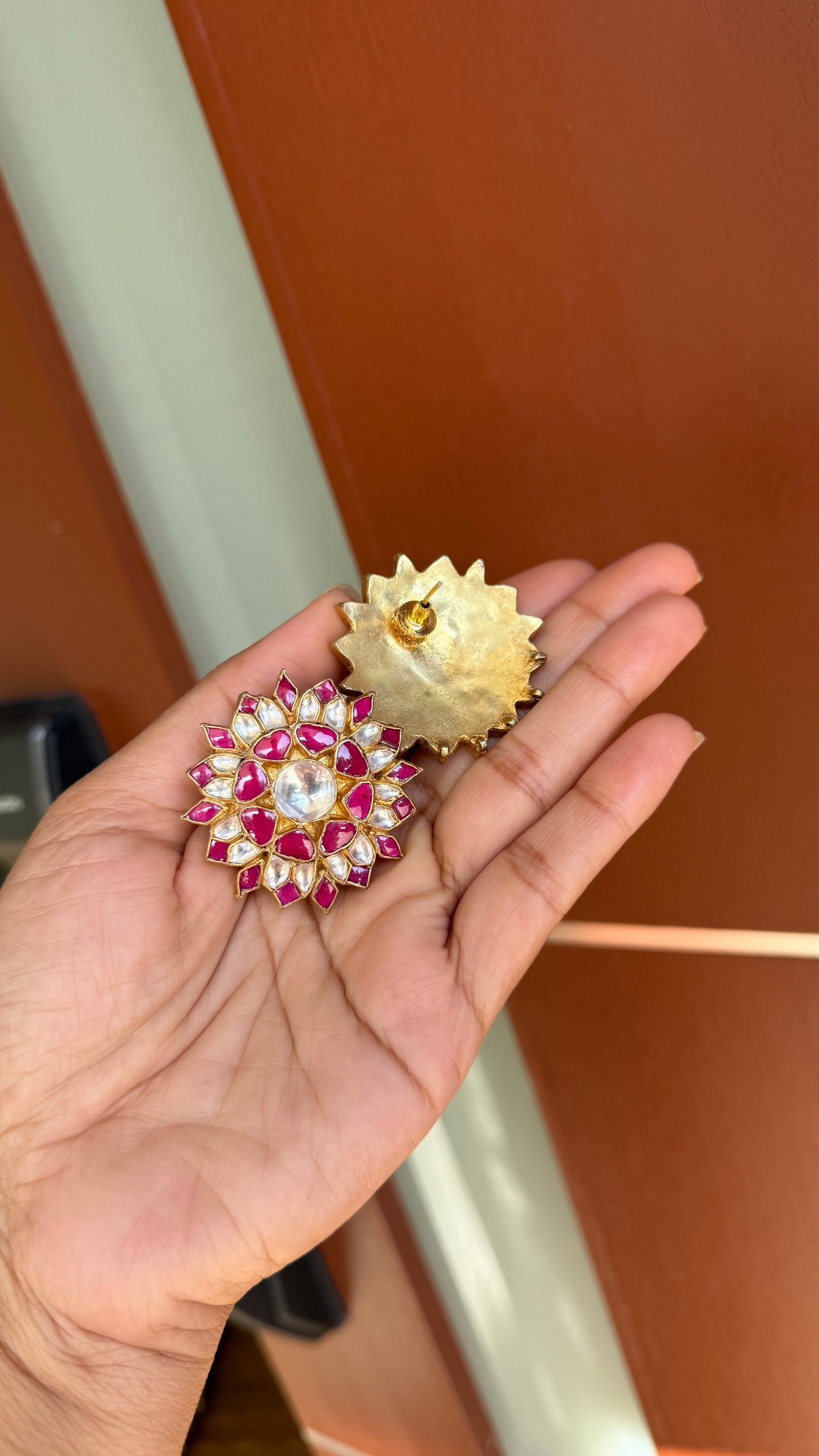 Pachi kundan studs