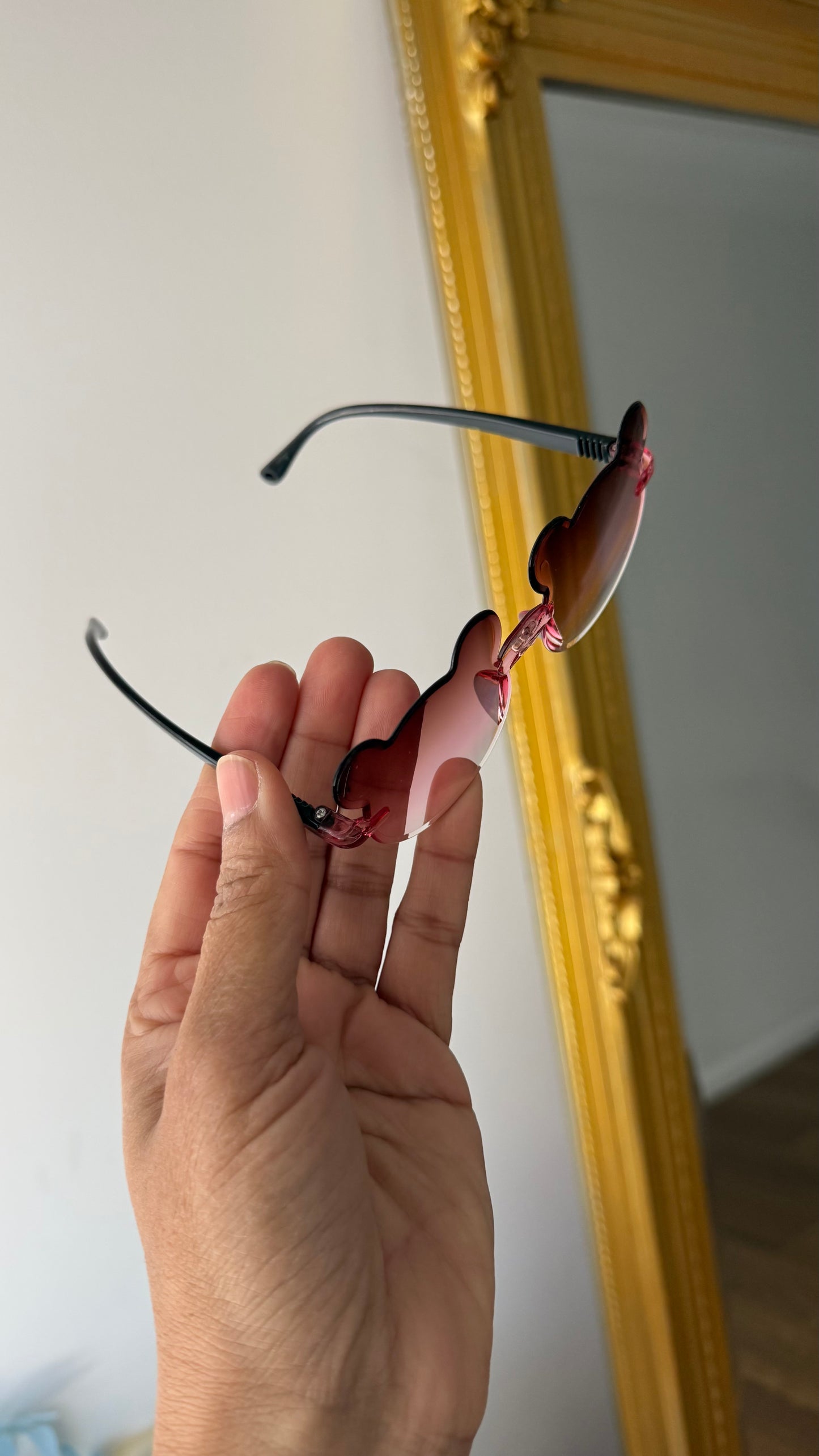 Rakhi gift for girls sunnies/ glasses