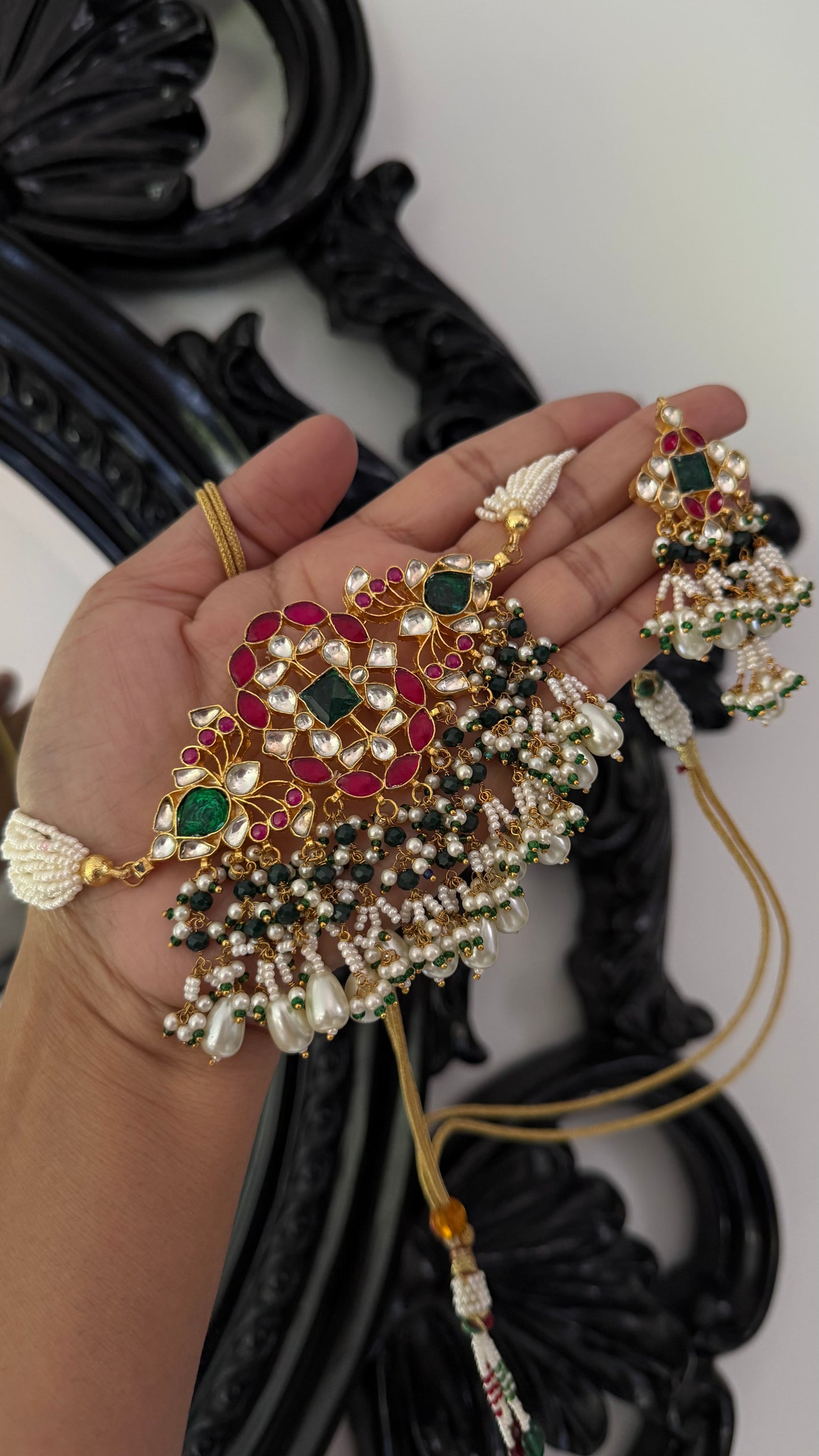 Pachi Kundan choker necklace with matching earrings