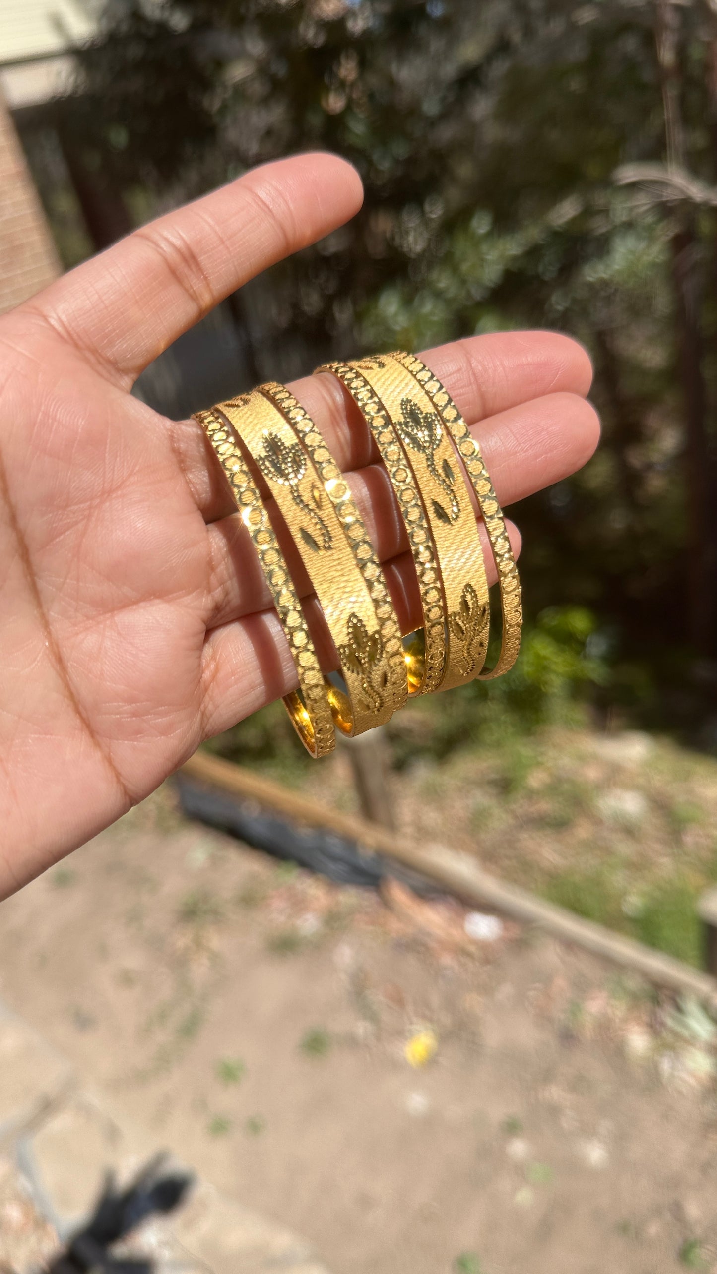 Gold look bangle