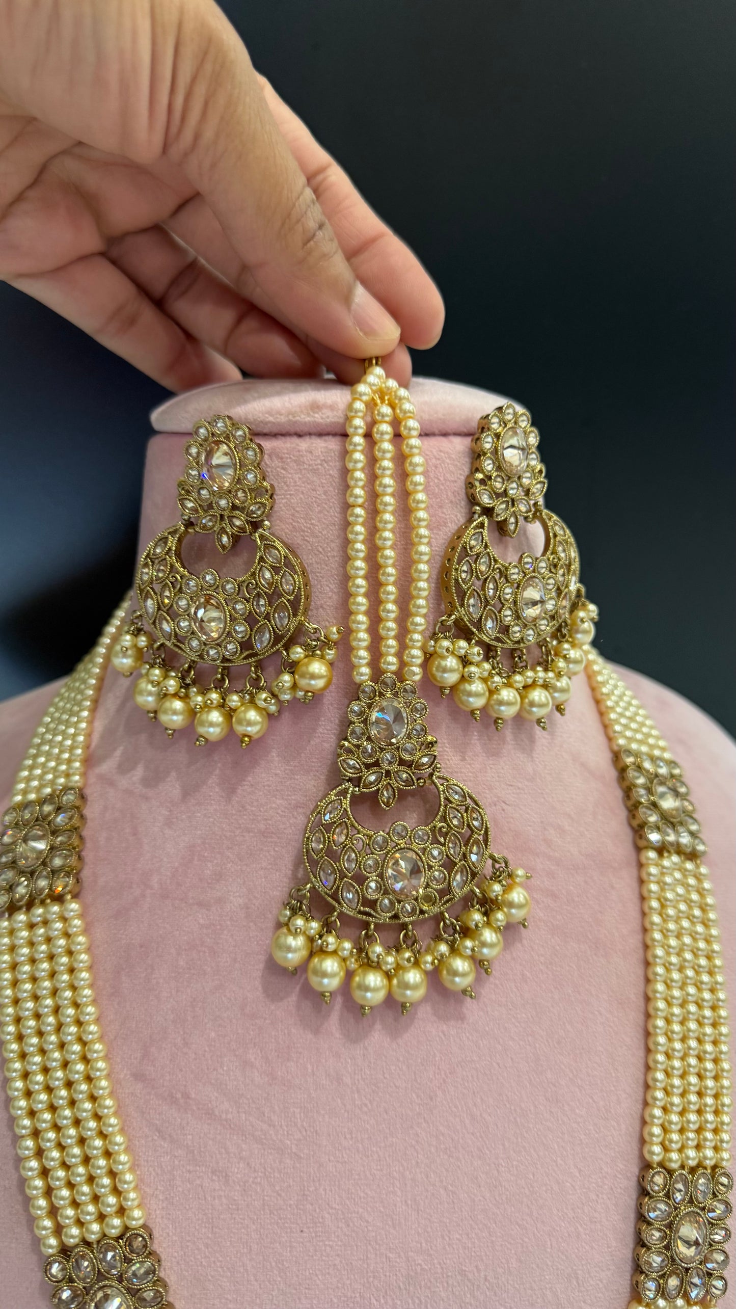 Premium quality Kundan Raani haar with matching earrings