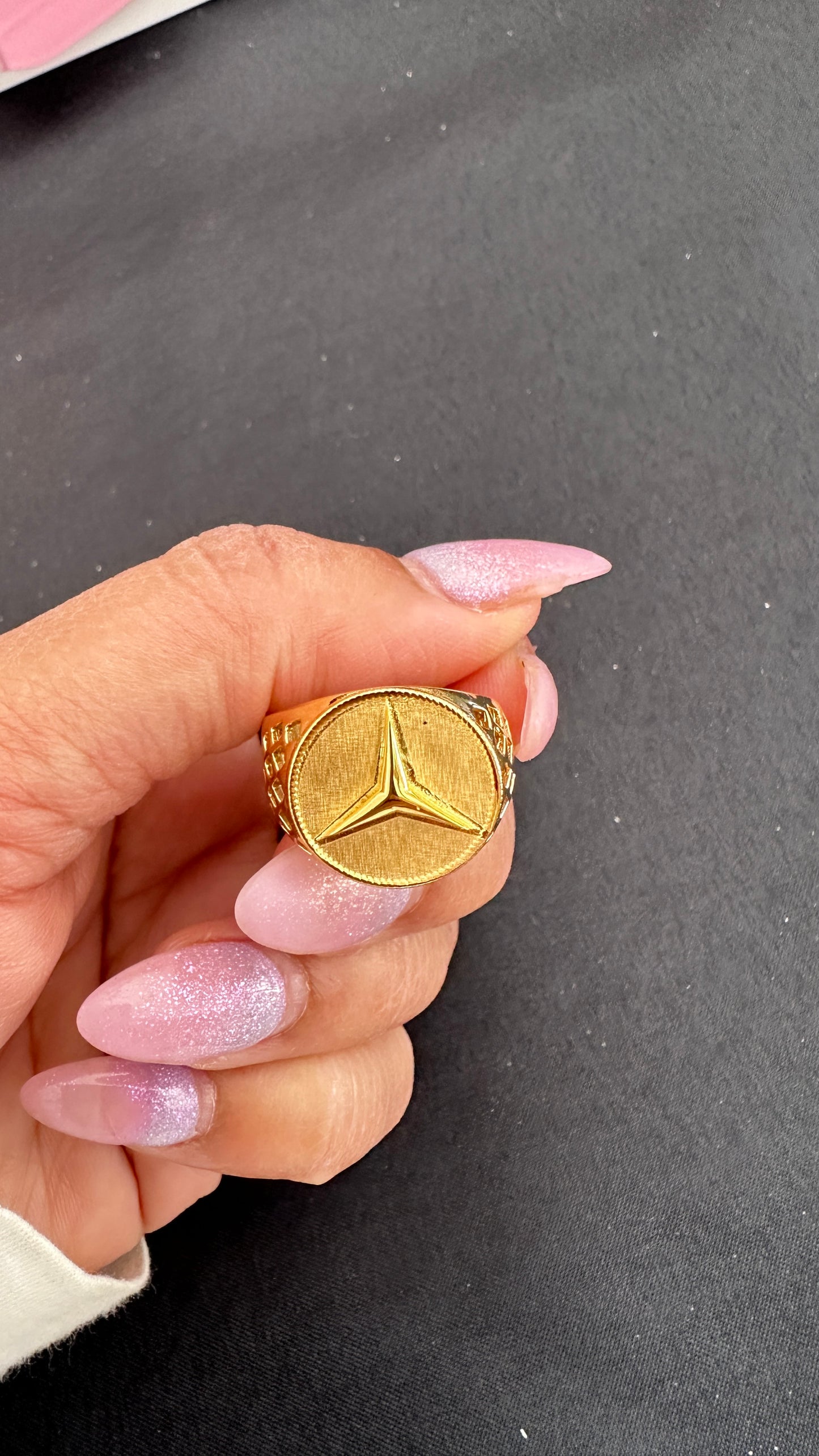 Mens gold look ring