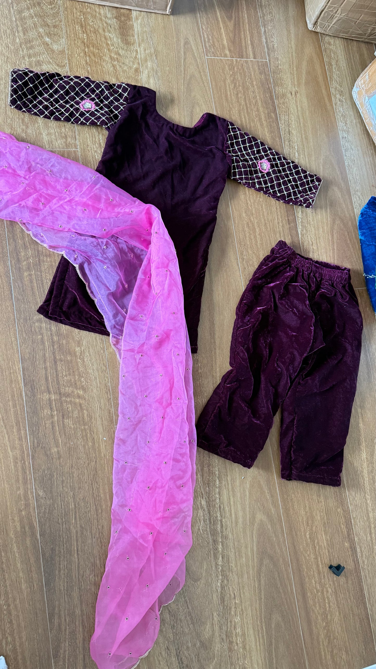 Kids velvet suit