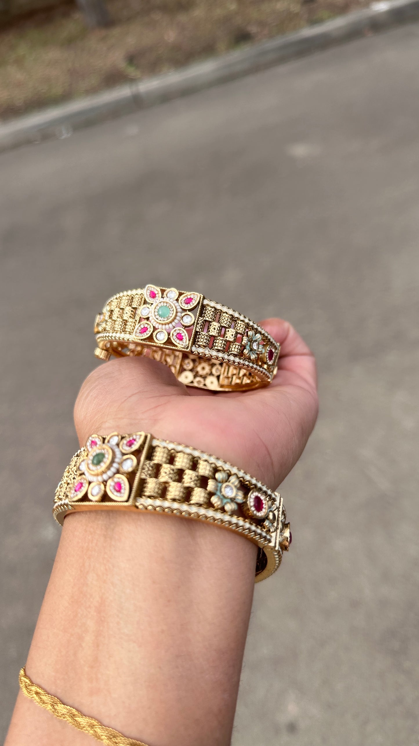 antique Gold look kangan sandookh collection design no 10