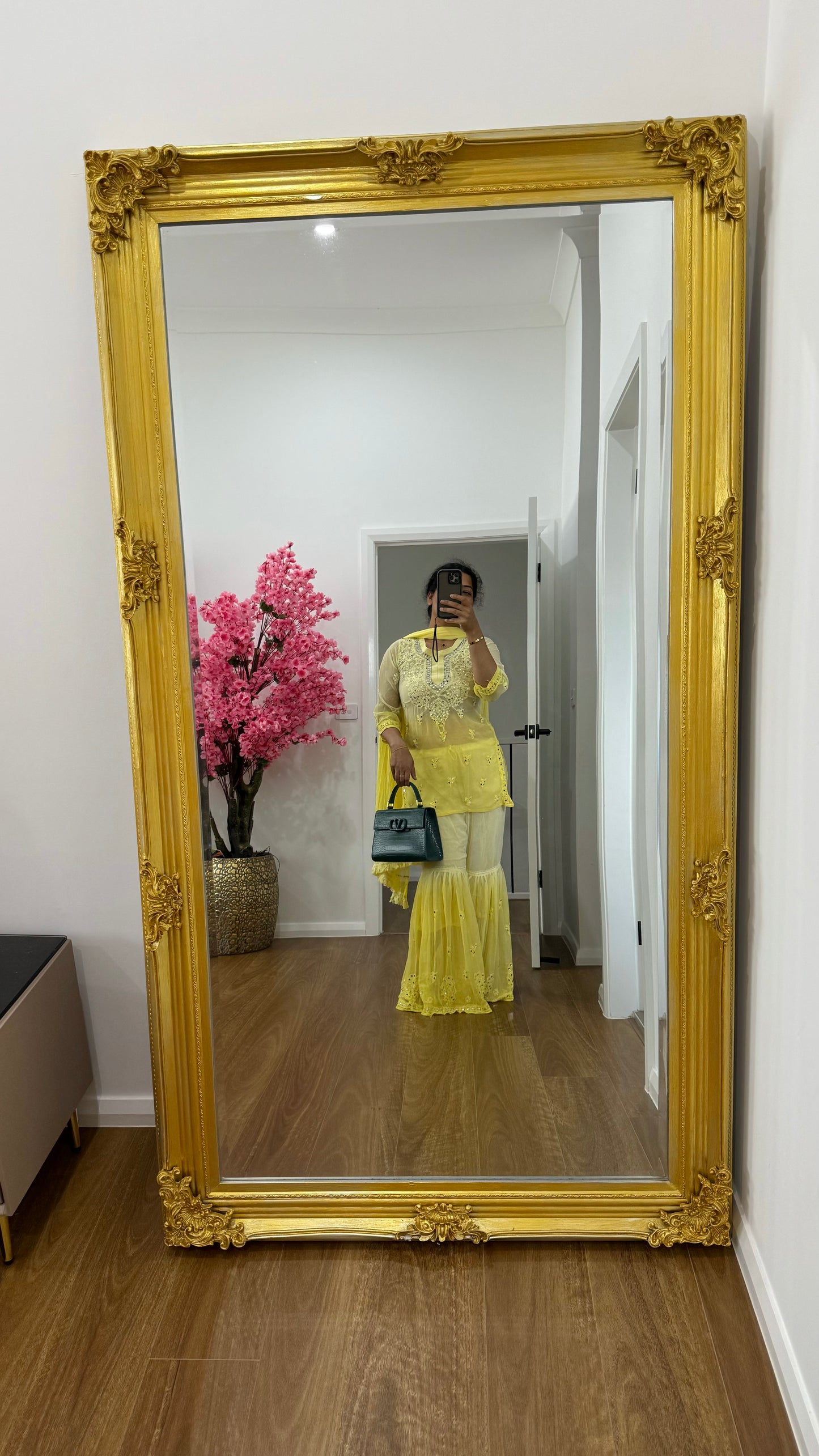 chikankari yellow kurti set / Indian kurta set/ Indian Outfit/ Chikankari black kurti set, traditional Indian outfit with intricate embroidery, perfect for casual and festive occasions. Indian kurta set suitable for elegant styling