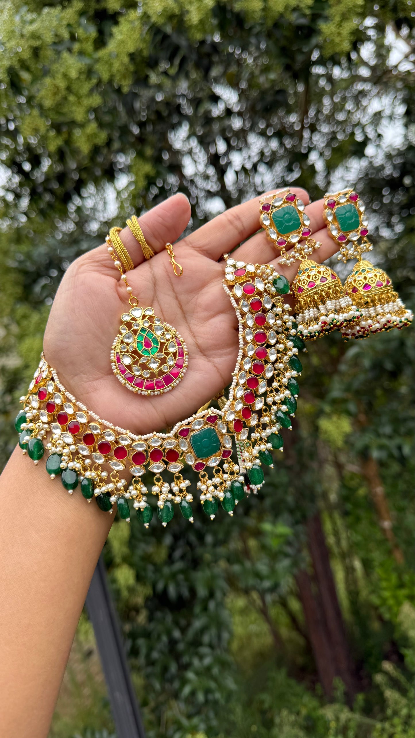 Pachi Kundan necklace with tikka and jhumka