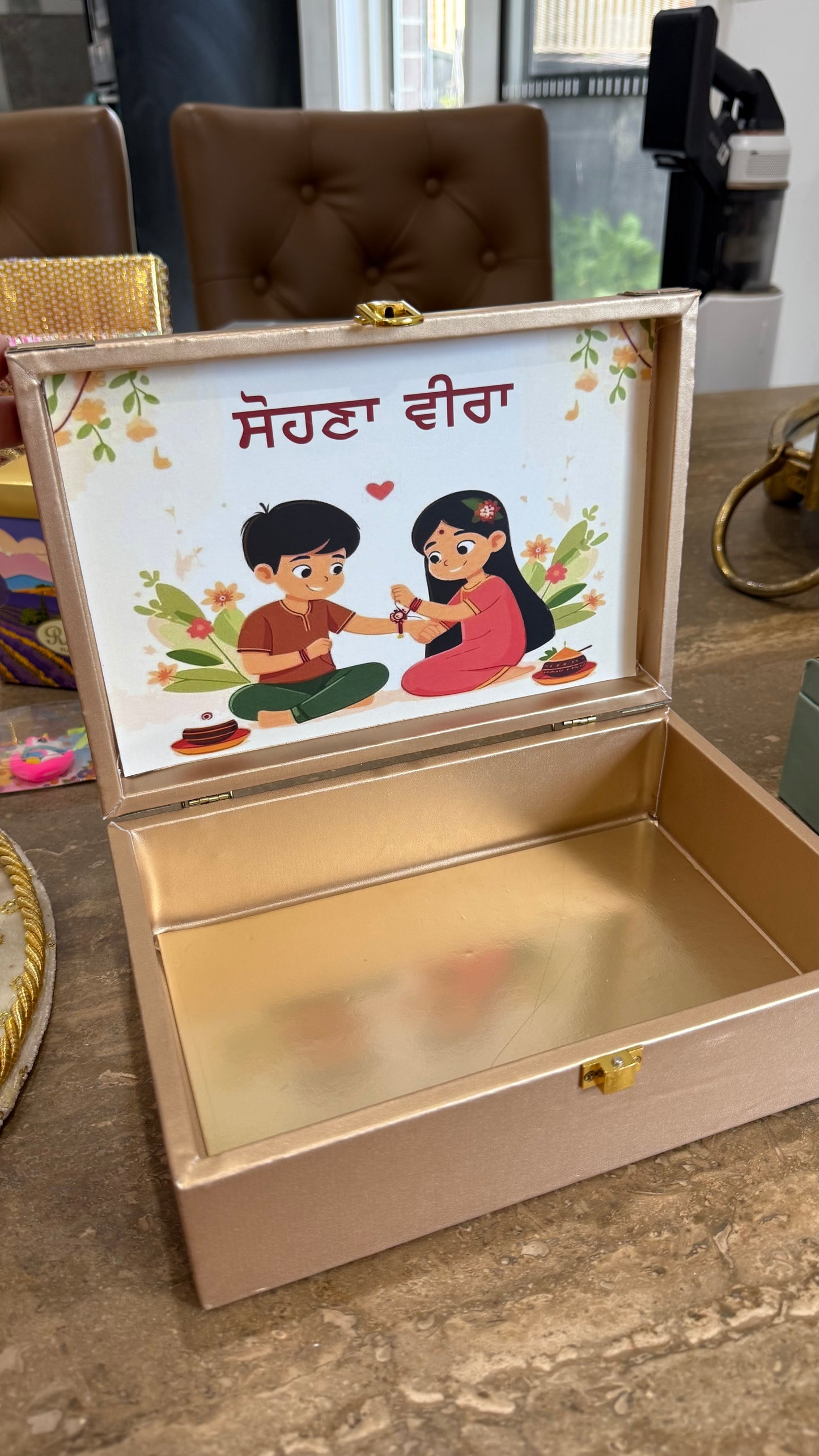 rakhi gift hamper empty box