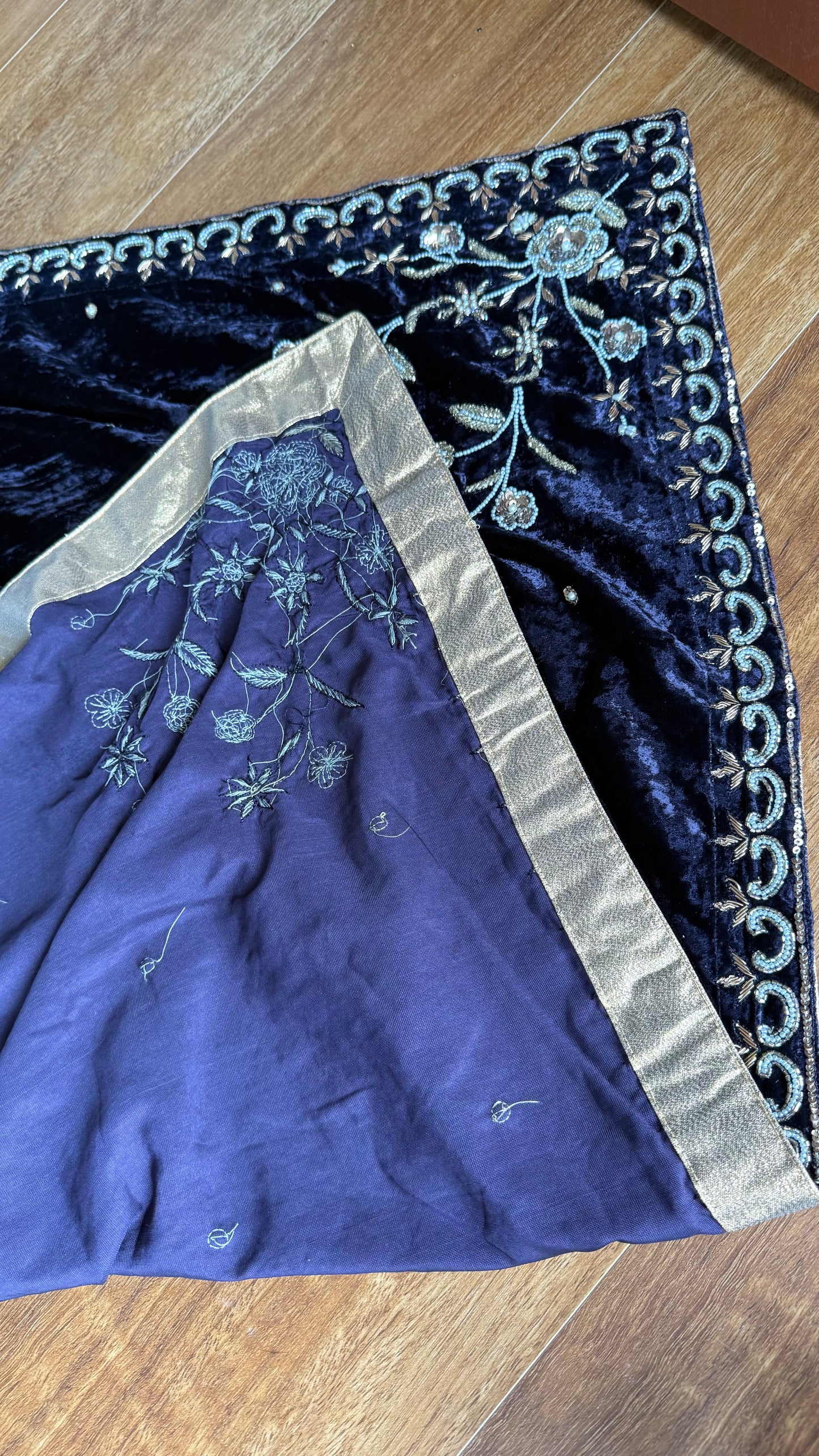 Luxurious Velvet Shawl for Winter | Warm & Elegant Wraps shawl/dupatta for bride or groom