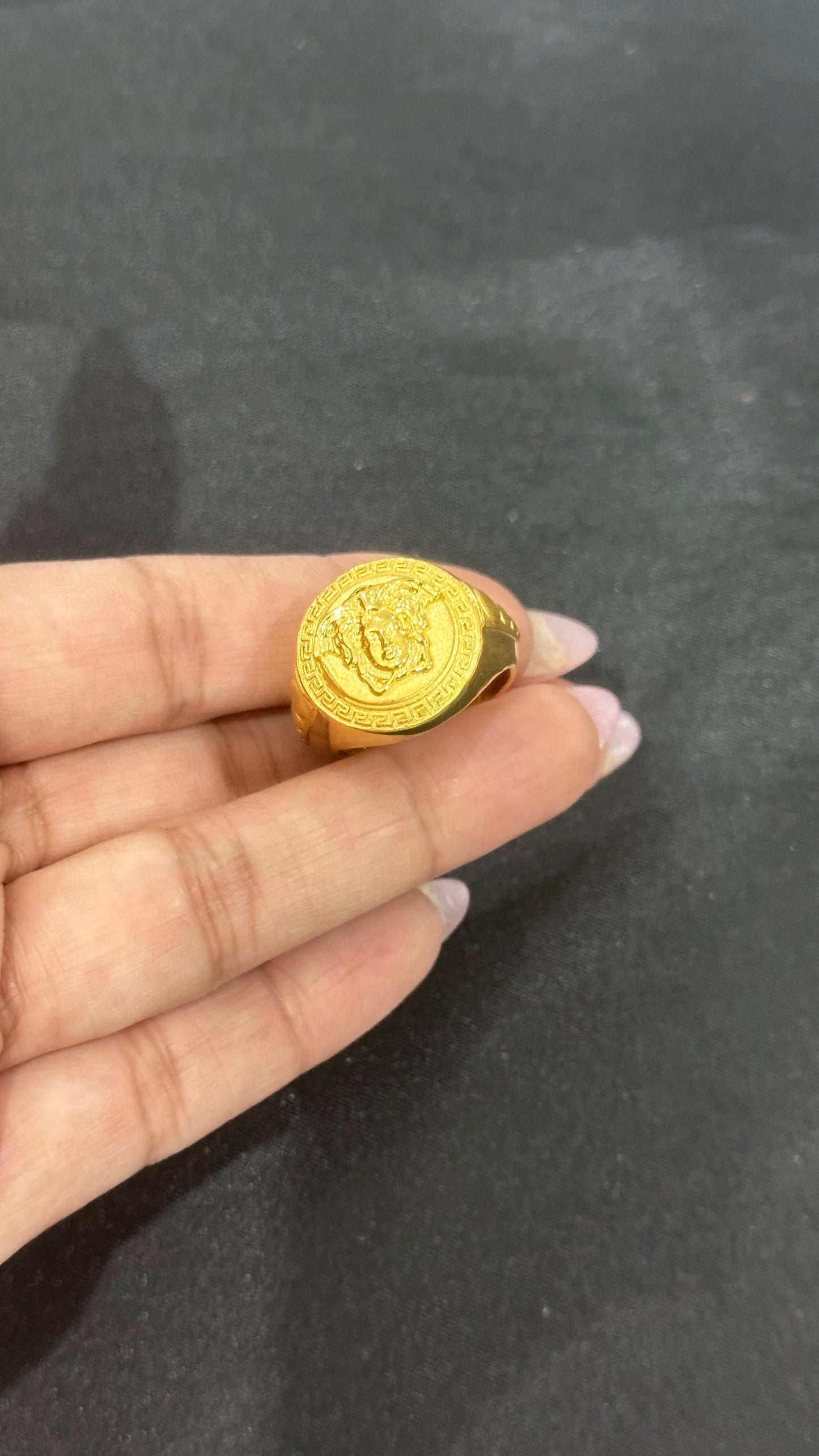 Mens gold look ring