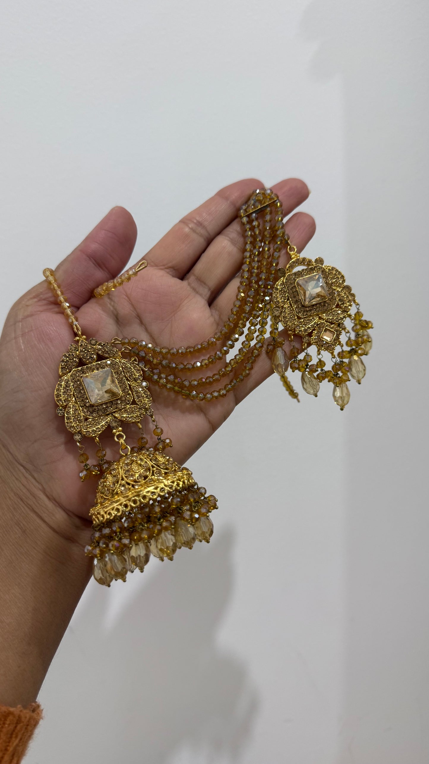 jhumka with sahare and tikka