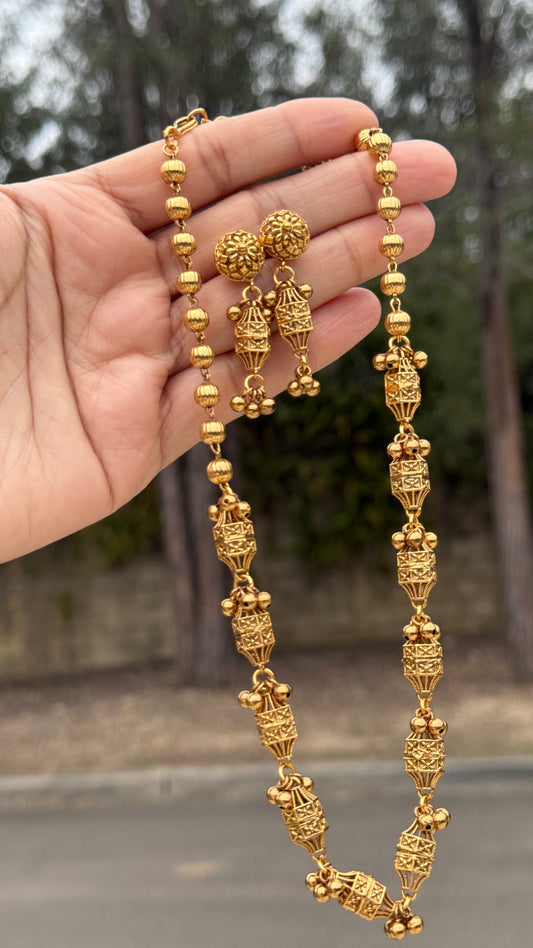Antique gold plated necklace with traditional Indian design