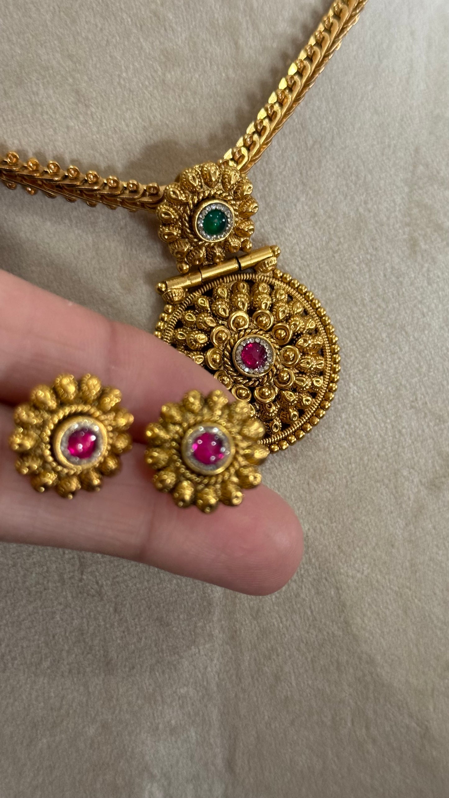 Antique Gold Plated Necklace pendant Set with Stud Earrings – Traditional Indian Jewelry Sandookh collection