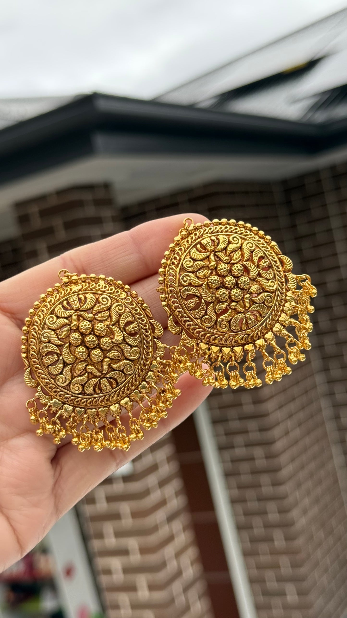 Gold plated studs Sandookh collection