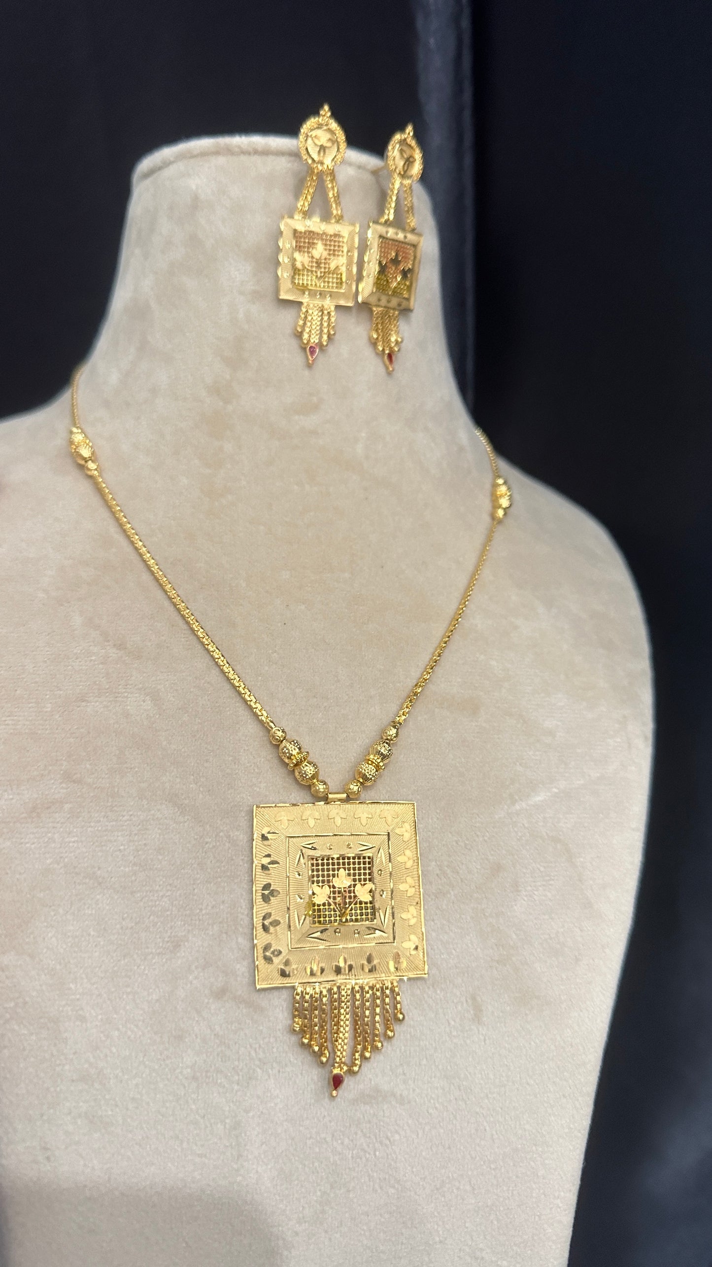 kitty set, gold look necklace sandookh collection
