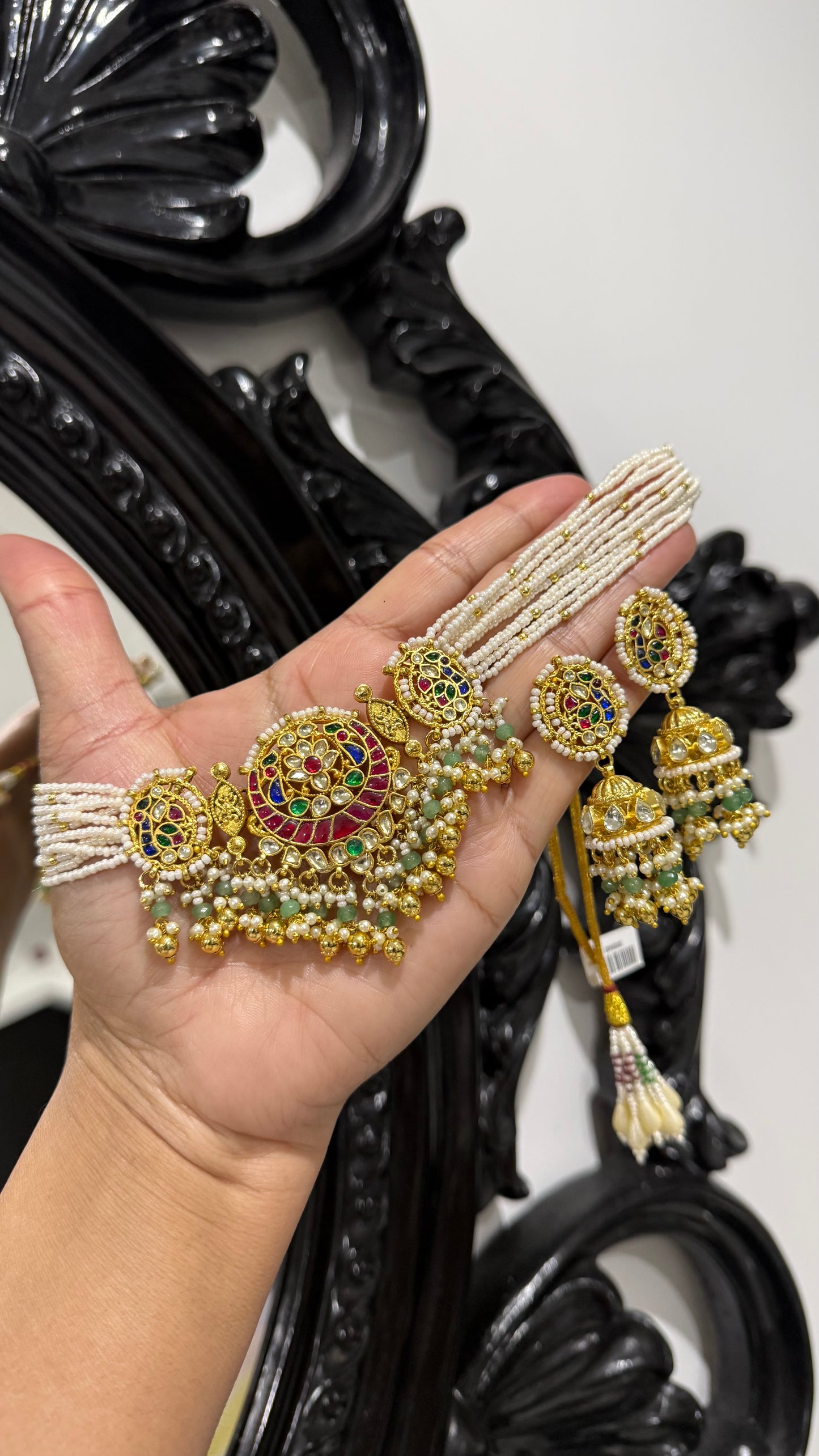 Pachi kundan jhumka with choker