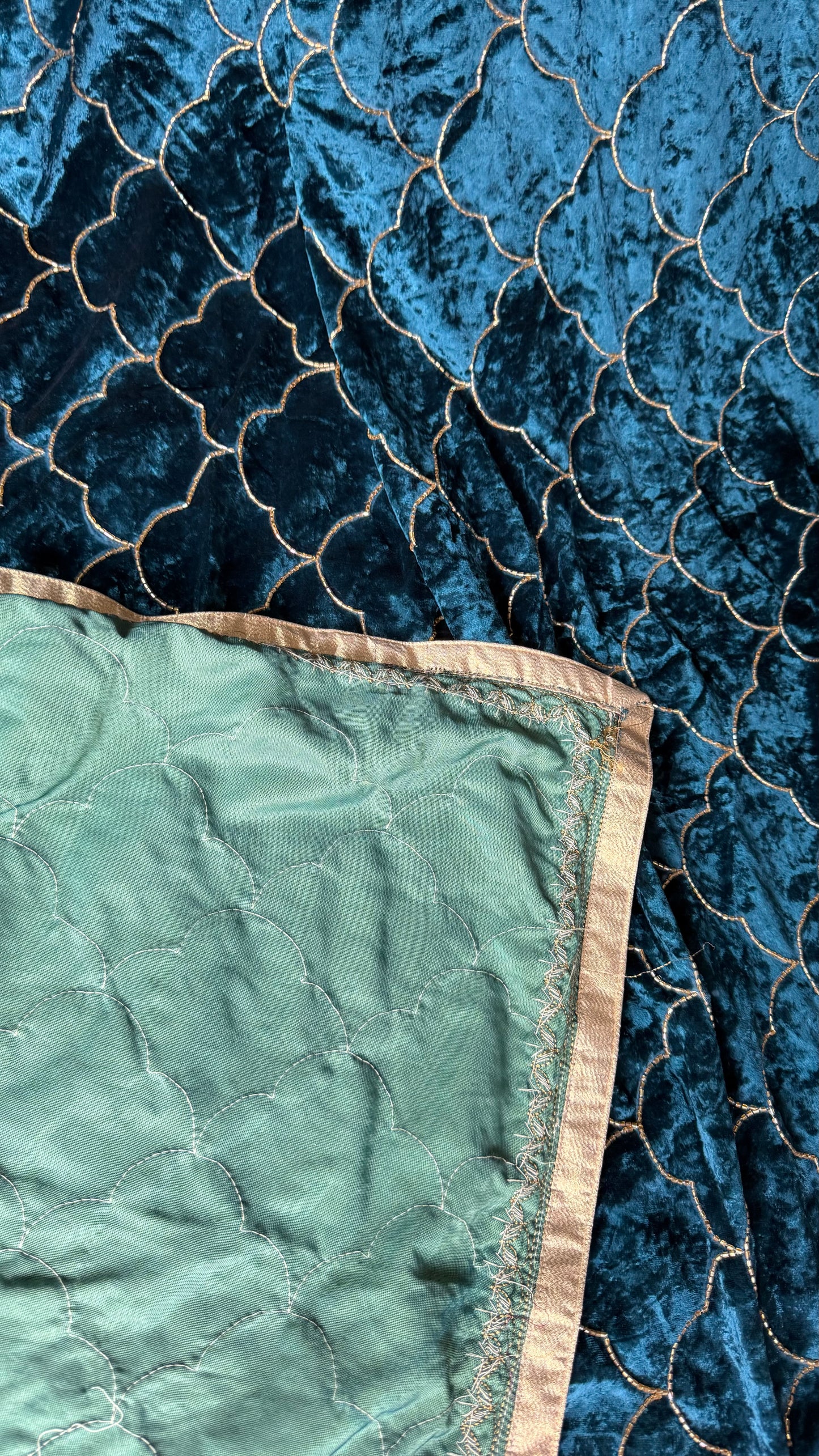 Luxurious Velvet Shawl for Winter | Warm & Elegant Wraps shawl/dupatta for bride or groom