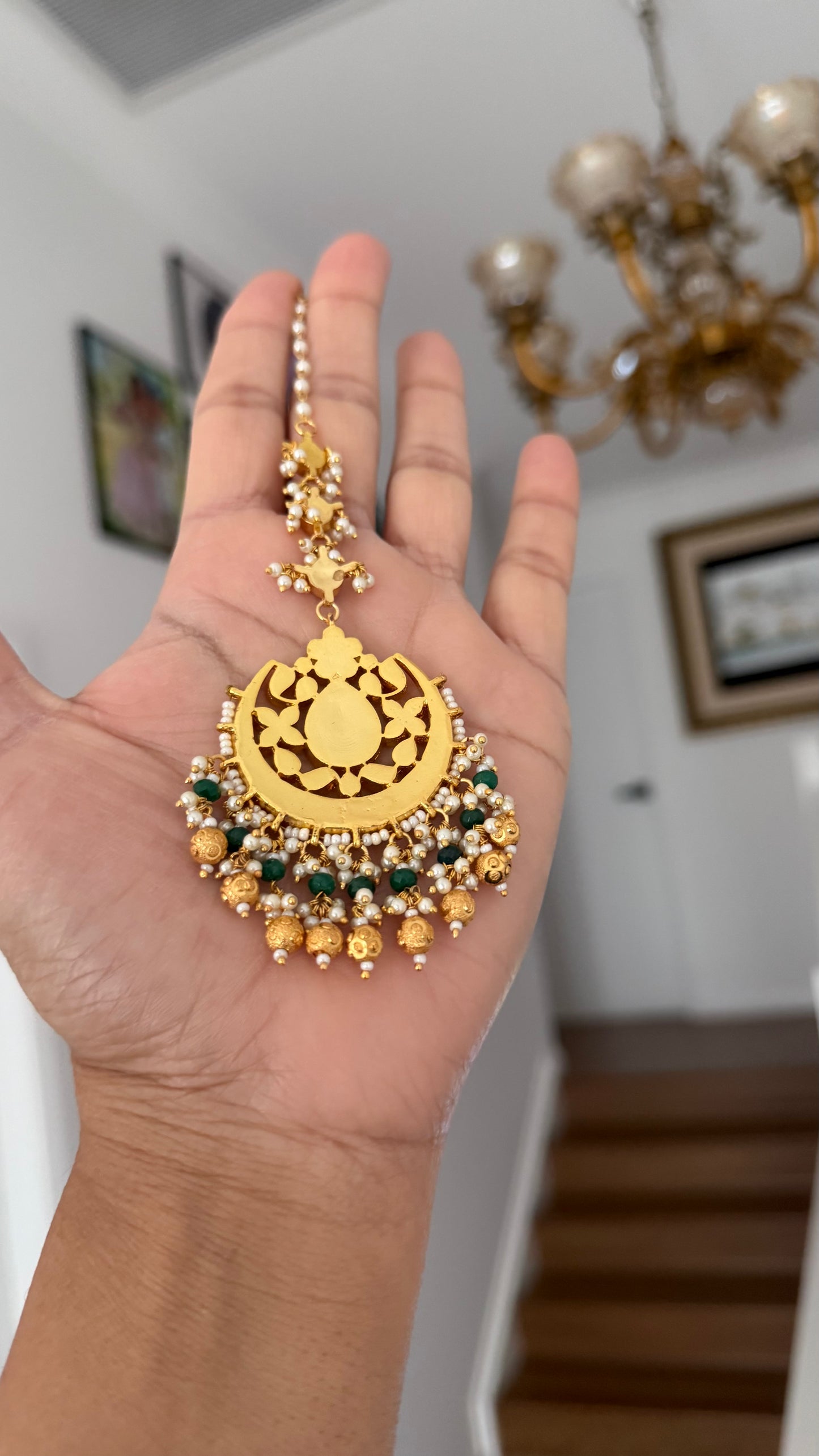 Pachi kundan tikka