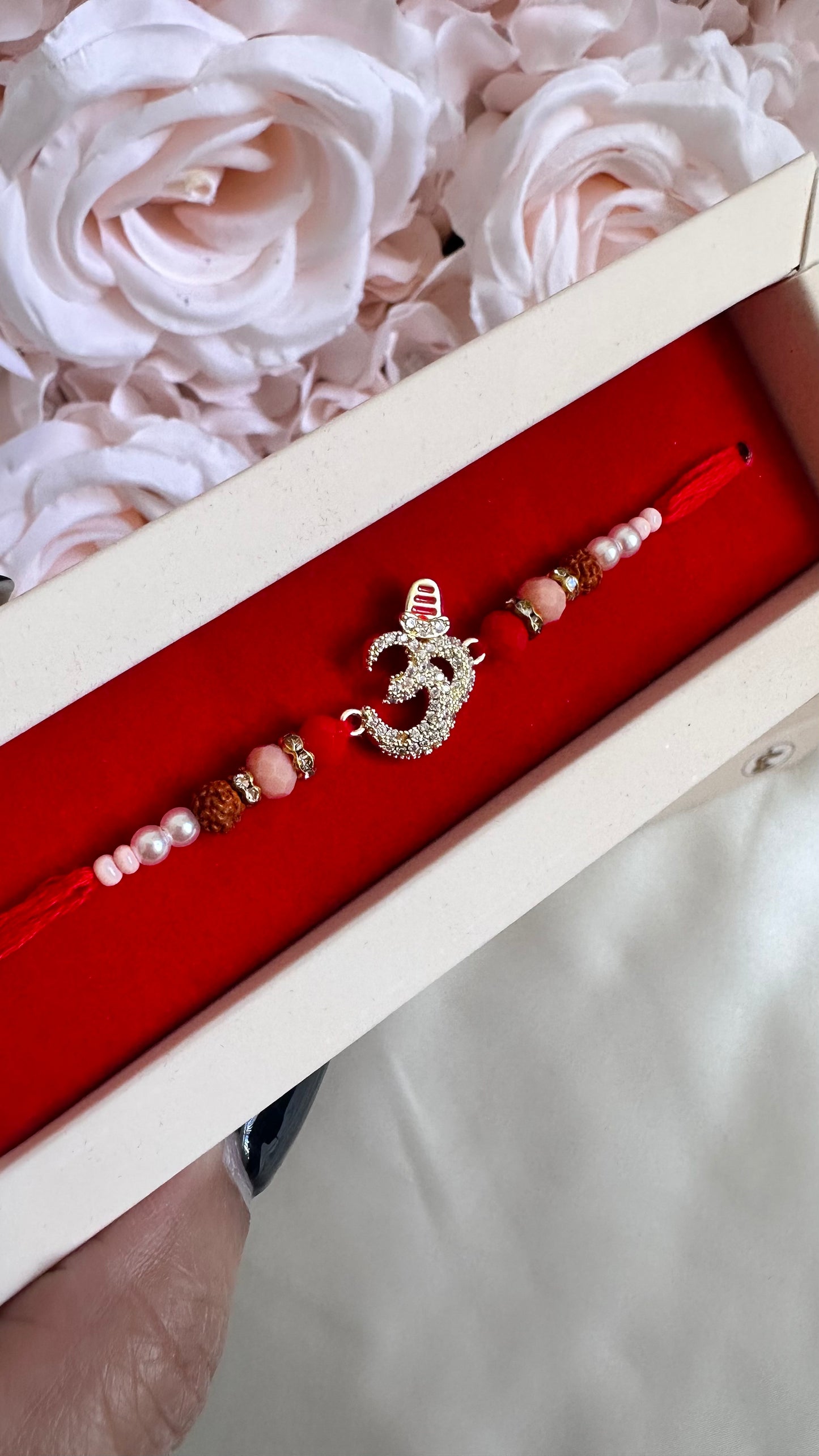 Om ad rakhi