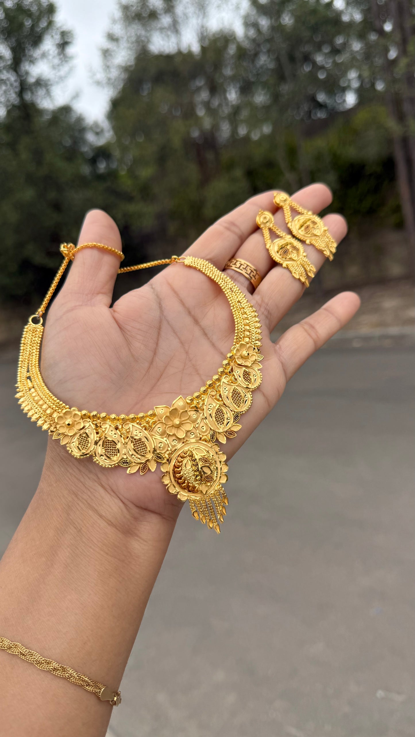 Gold-plated choker necklace set traditional Indian bridal jewelry