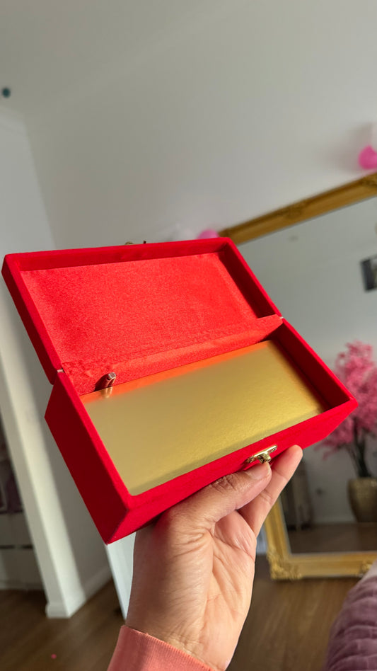 Luxury Rakhi hamper with designer Rakhi and chocolates