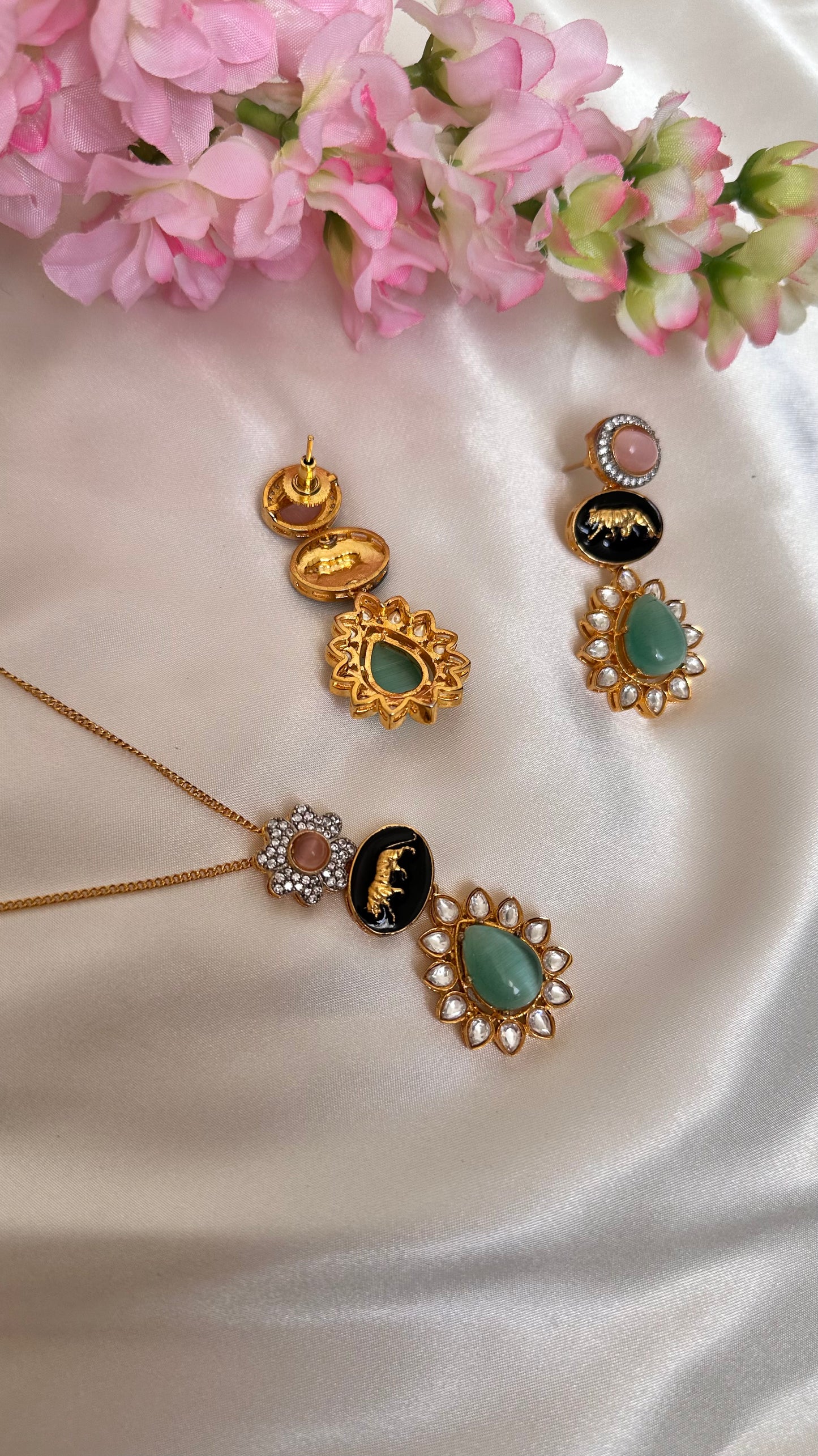 Sabyasachi inspired Pendant set with chain and earrings necklace