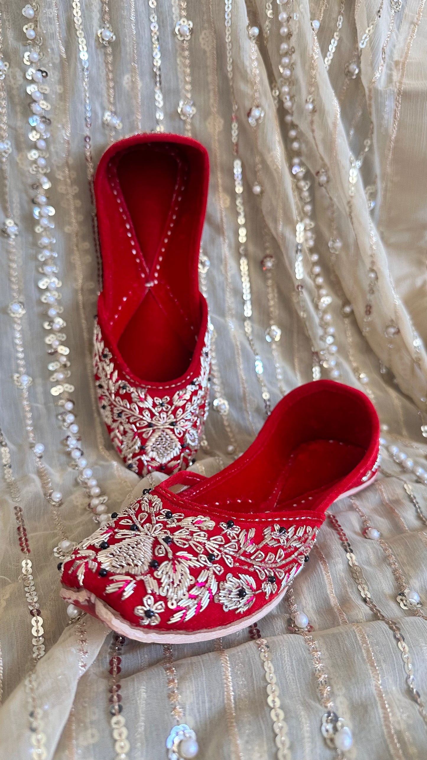 Velvet punjabi jutti Women