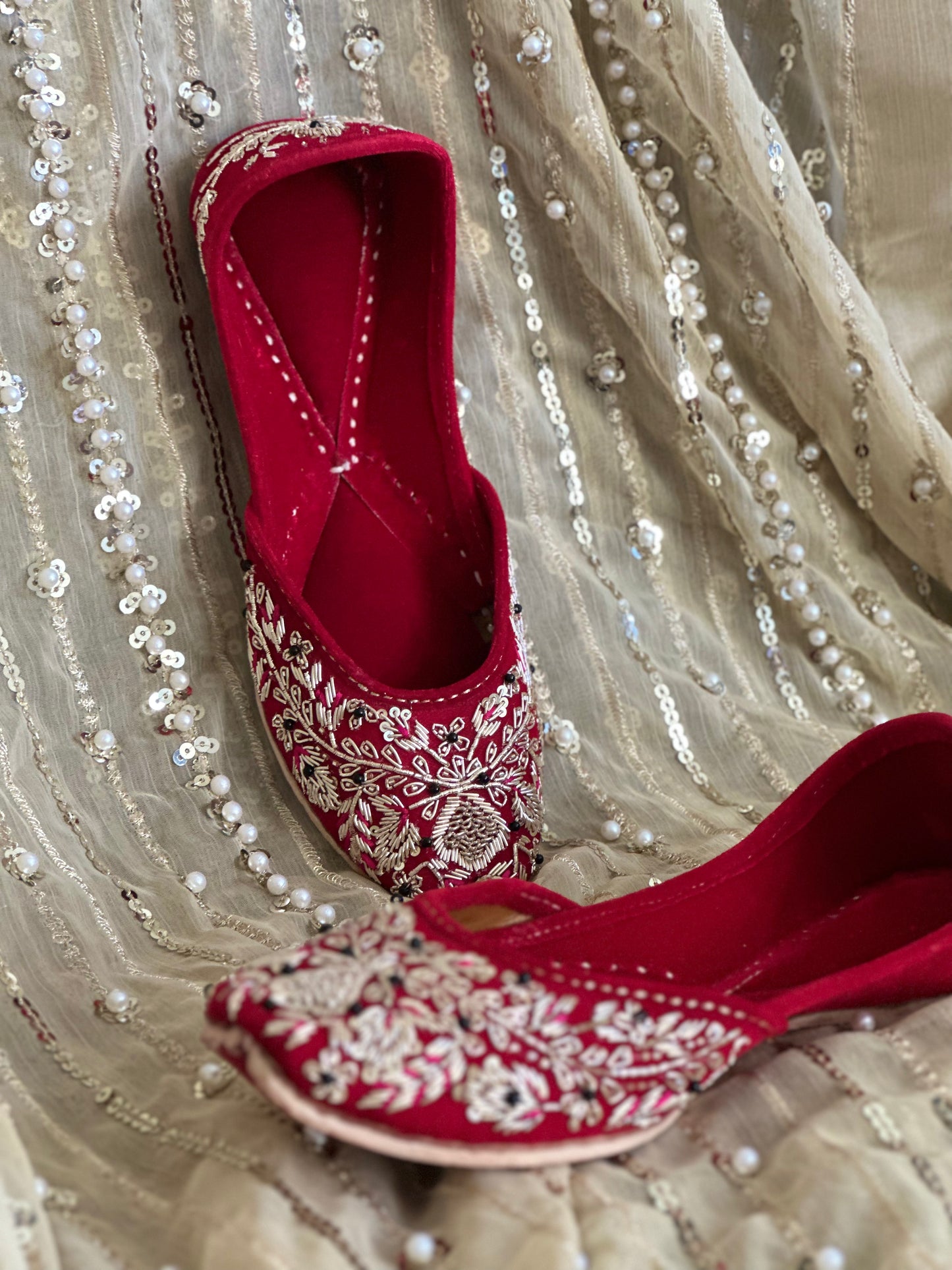 Velvet punjabi jutti Women