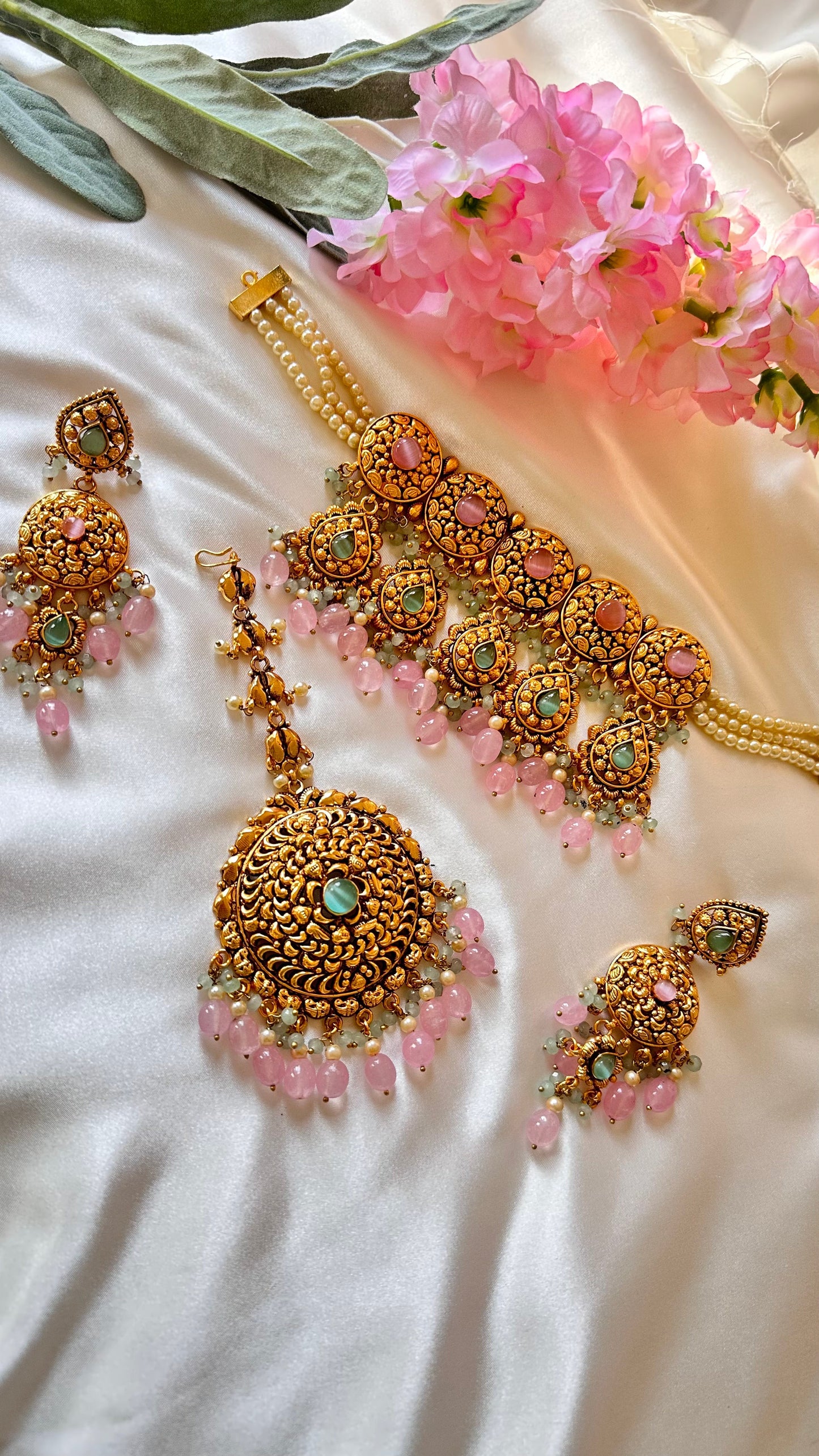 Gold plated choker set sandookh perfect for bride