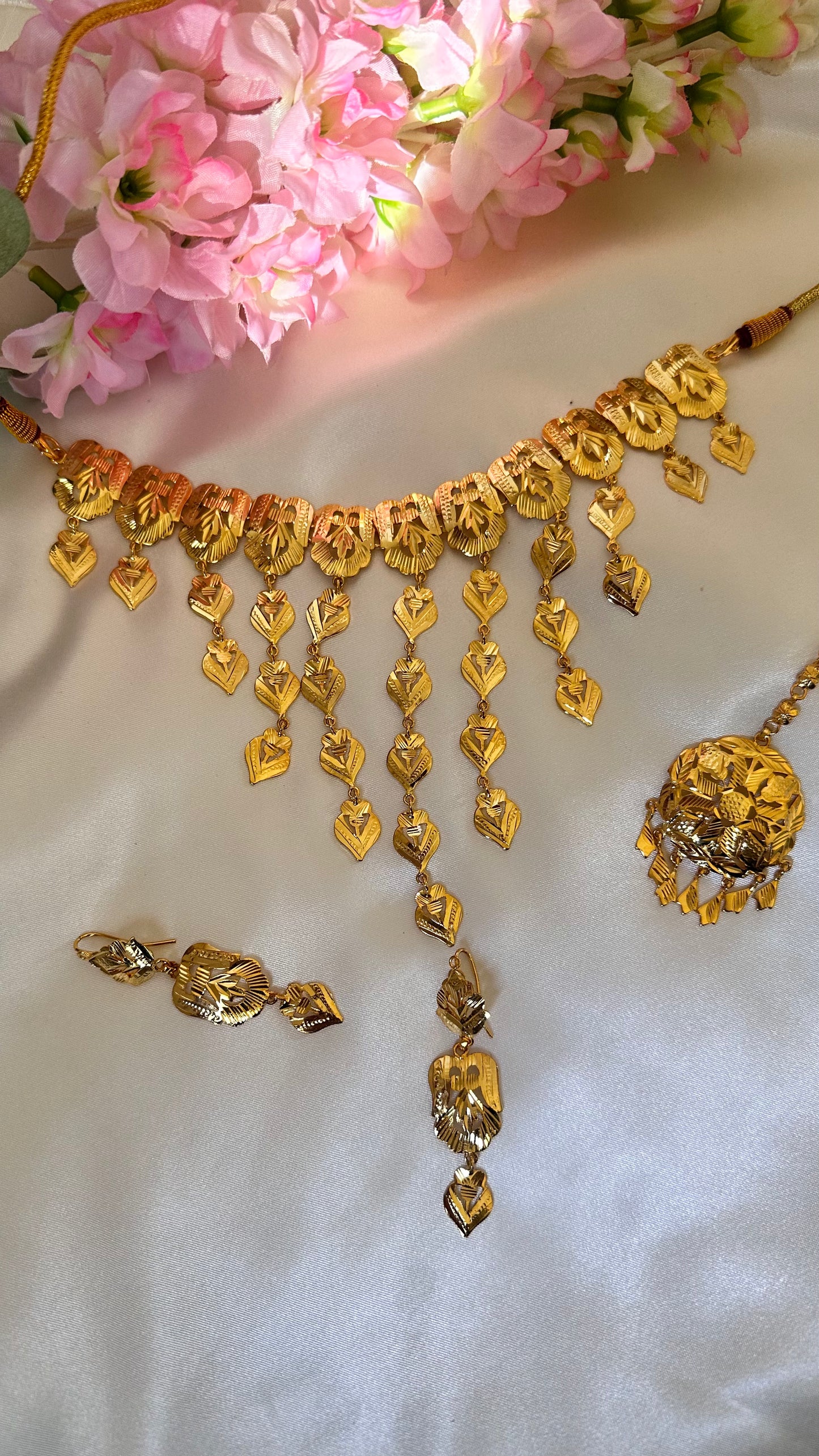 Gold plated choker set sandookh jhalar