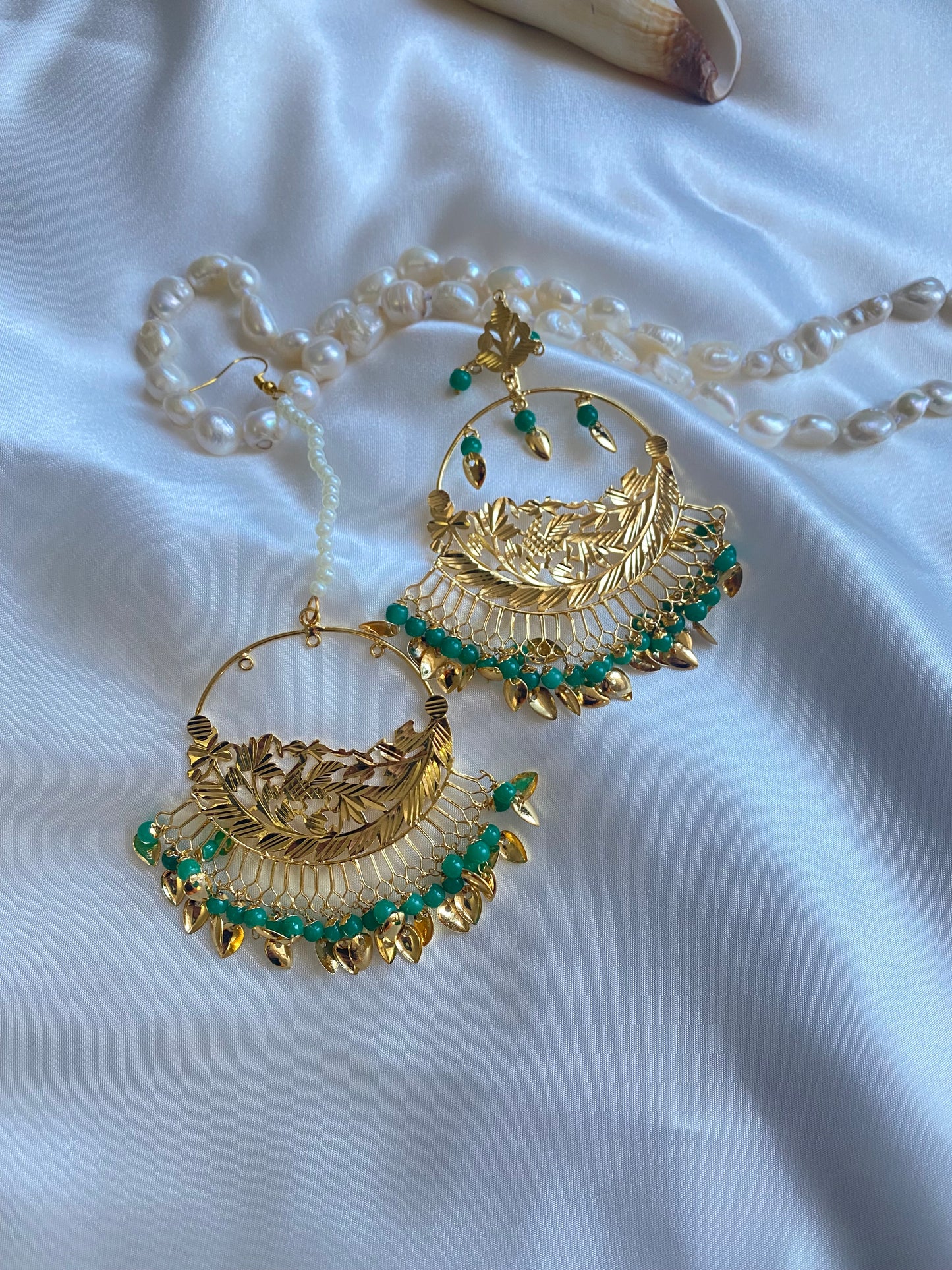 pippal patti light weight earring and tikka