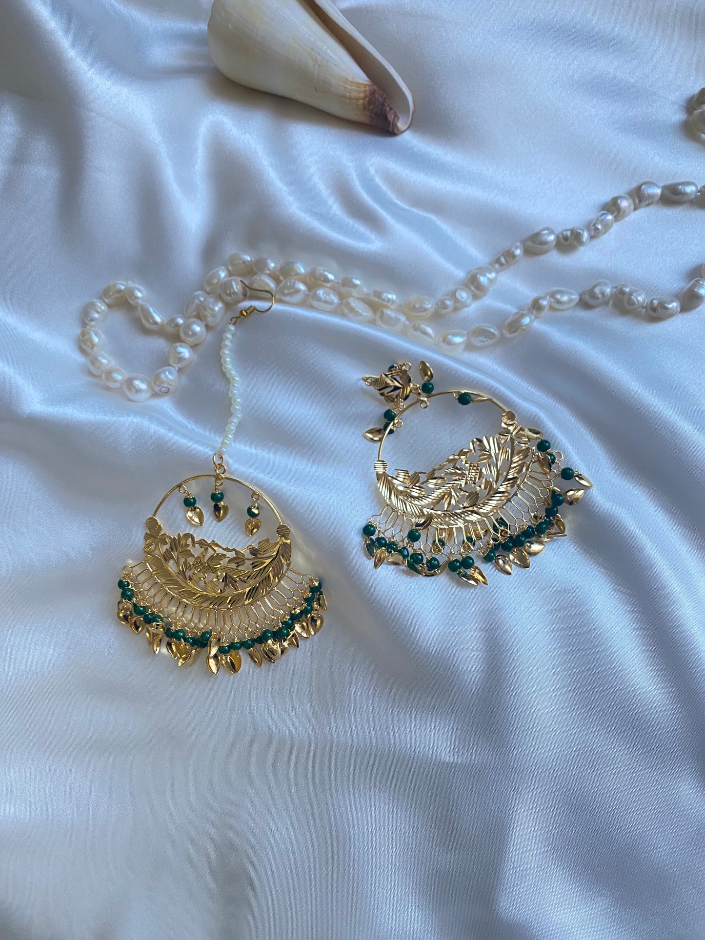 pippal patti light weight earring and tikka