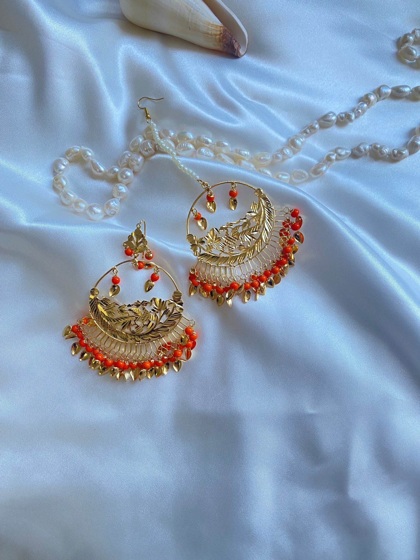 pippal patti light weight earring and tikka