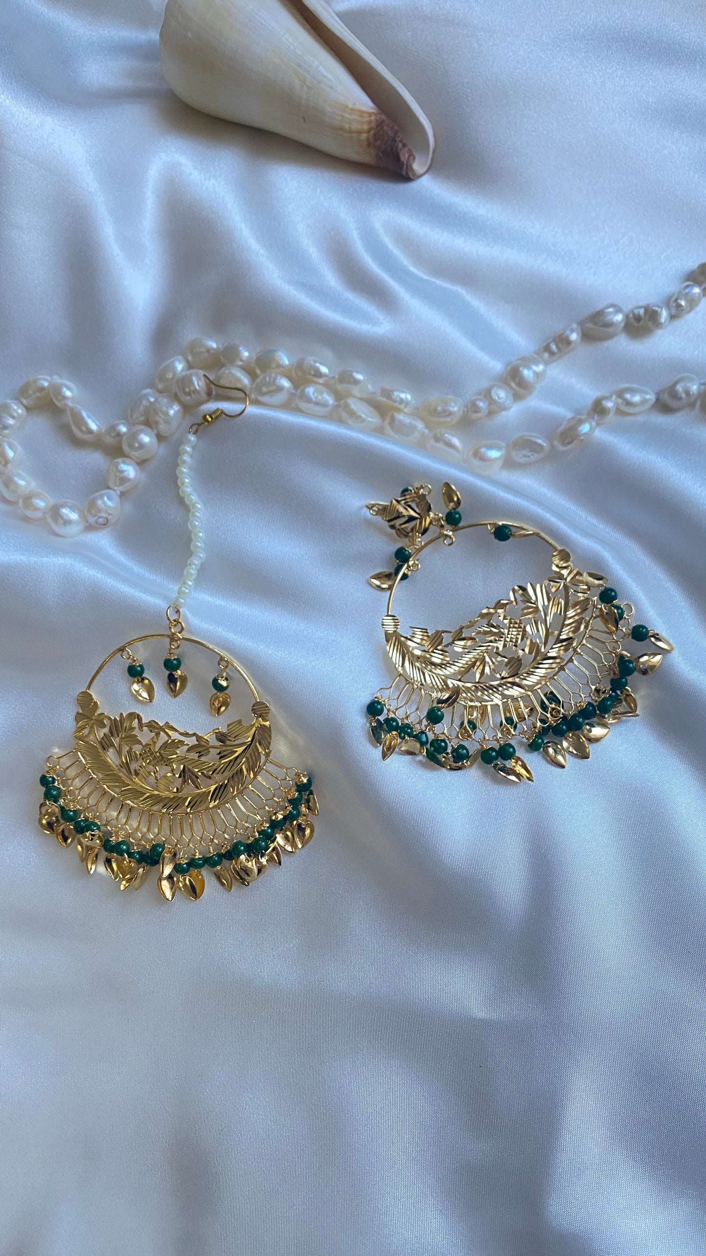 pippal patti light weight earring and tikka