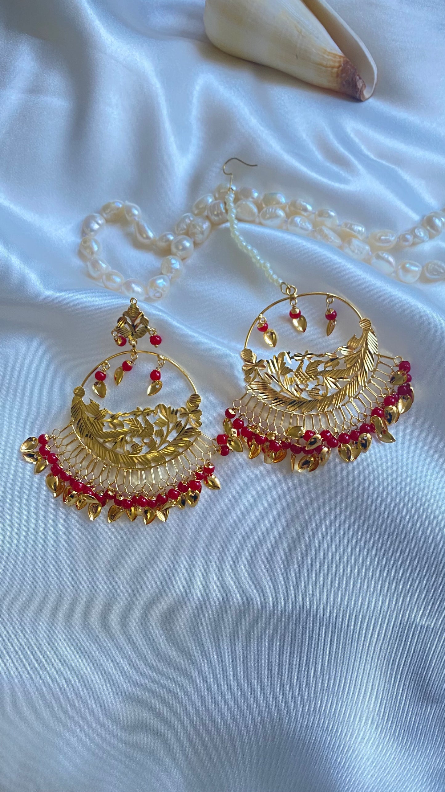 pippal patti light weight earring and tikka