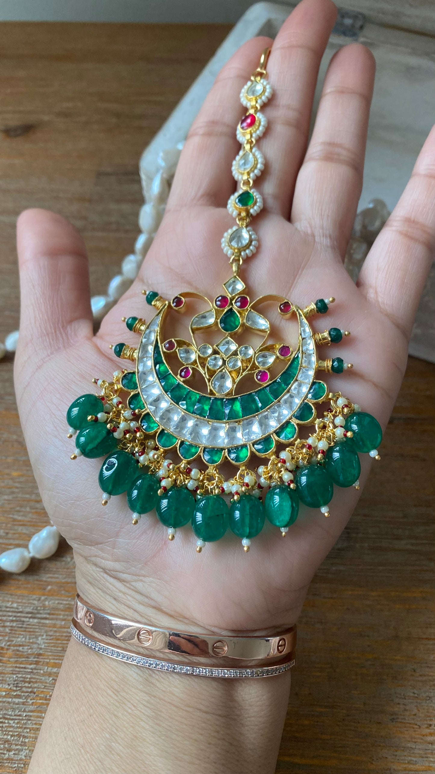 Pachi kundan tikka golden green