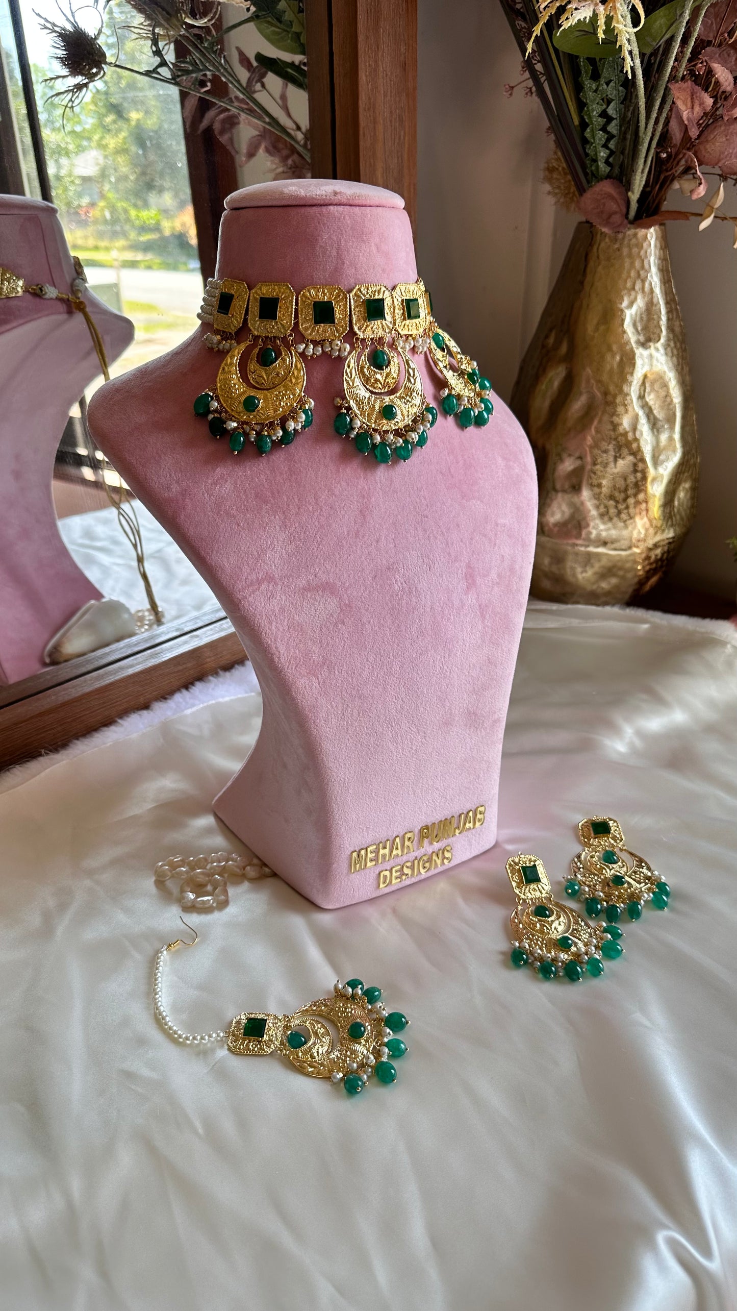 Traditional punjabi gold finish choker set sandookh perfect for bride