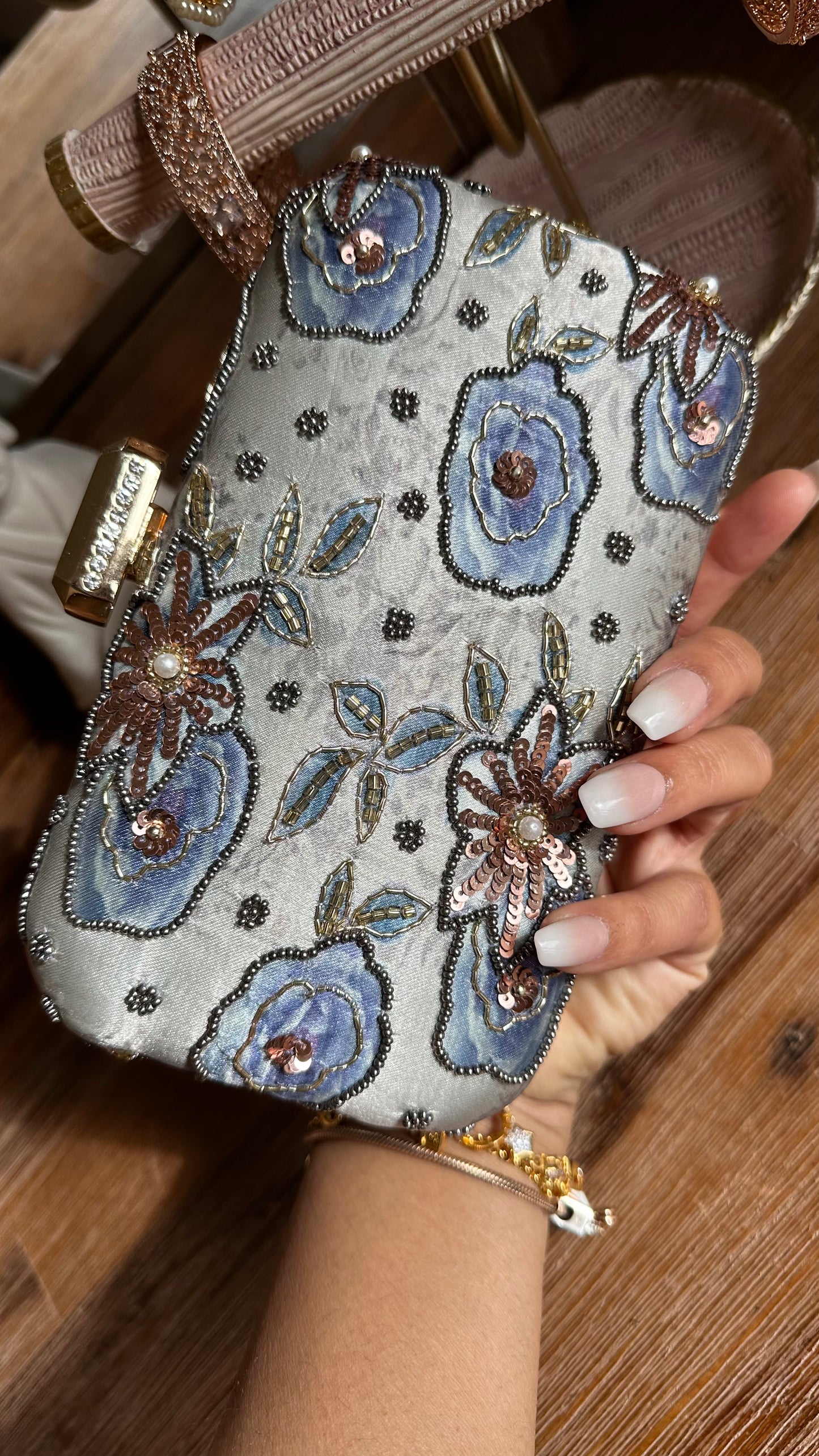 Clutch bag grey
