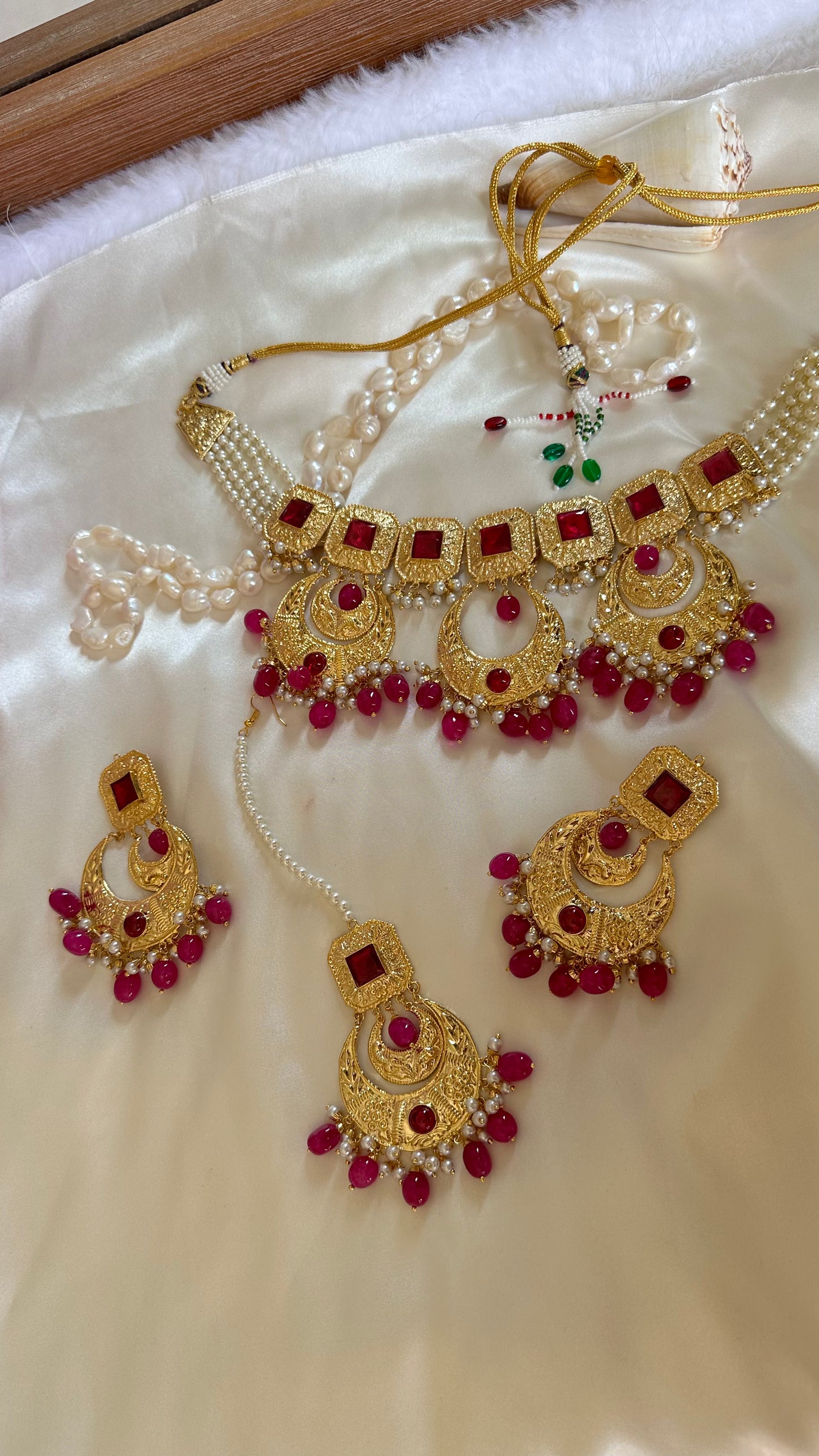 Traditional punjabi gold finish choker set sandookh perfect for bride