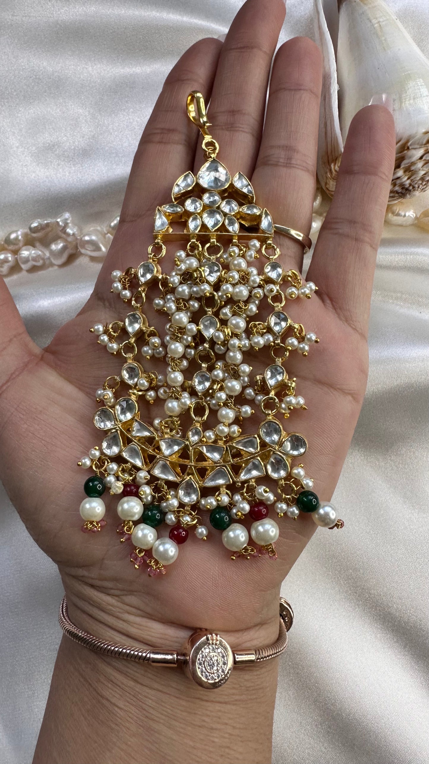 Passa pachi kundan can be used for bride or groom