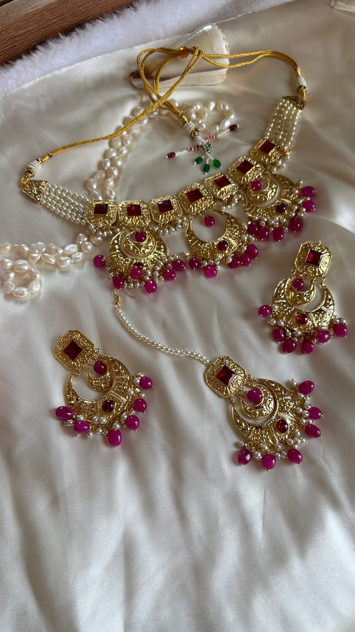Traditional punjabi gold finish choker set sandookh perfect for bride