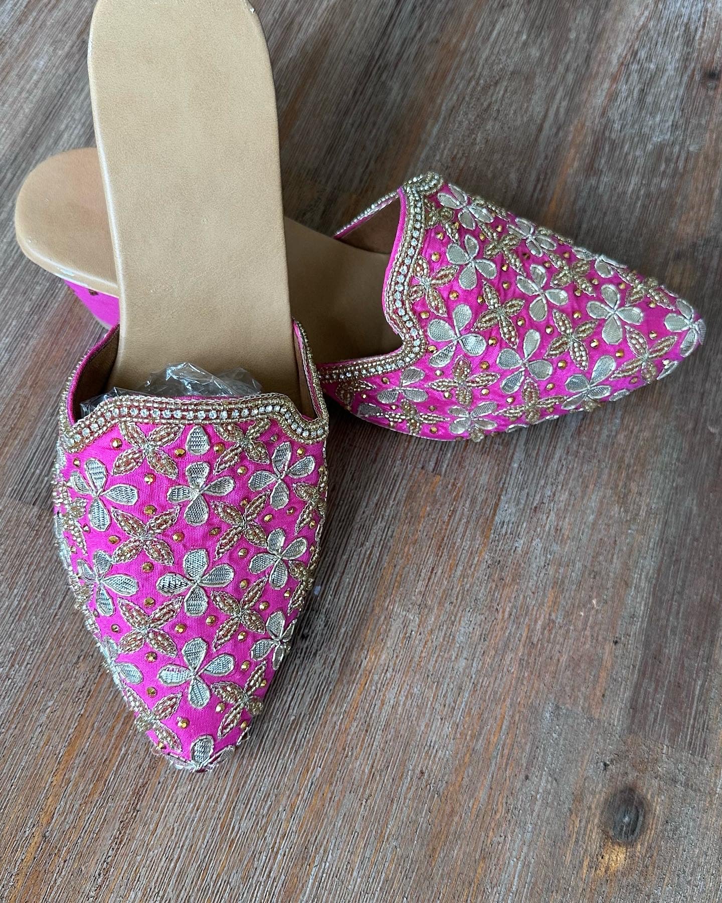Raani pink heel jutti Women