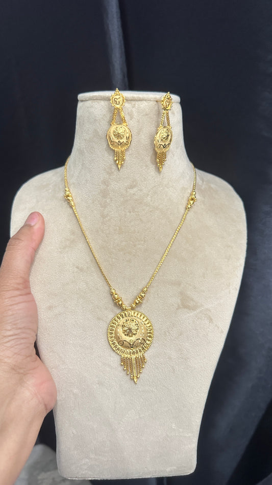 kitty set, gold look necklace sandookh collection