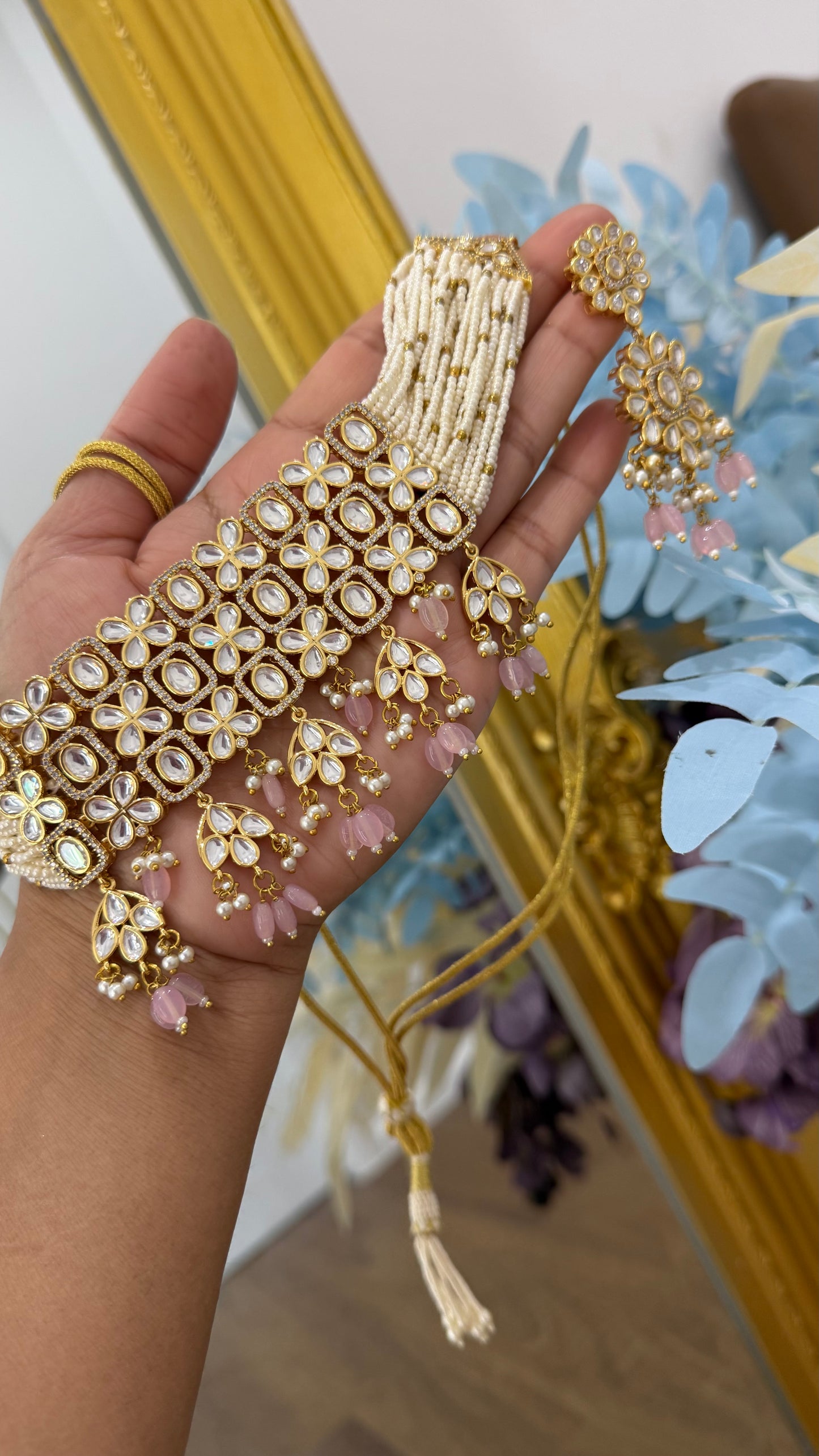 Uncut kundan necklace/choker