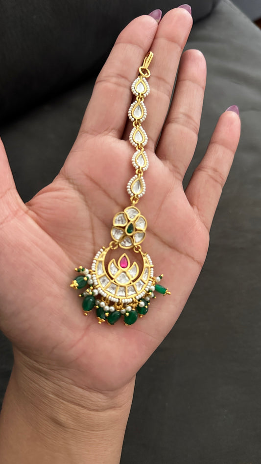 Uncut kundan tikka gold plated