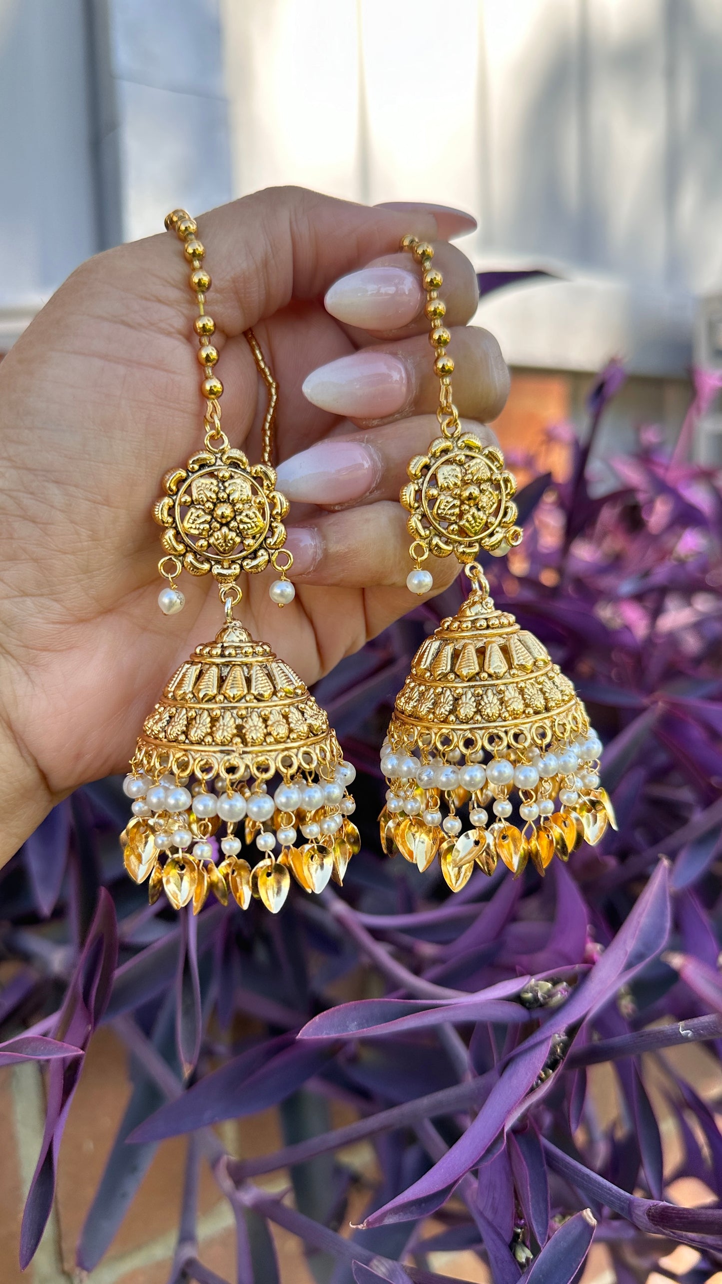 Gold plated pippal patti jhumka  set with sahare Sandookh collection