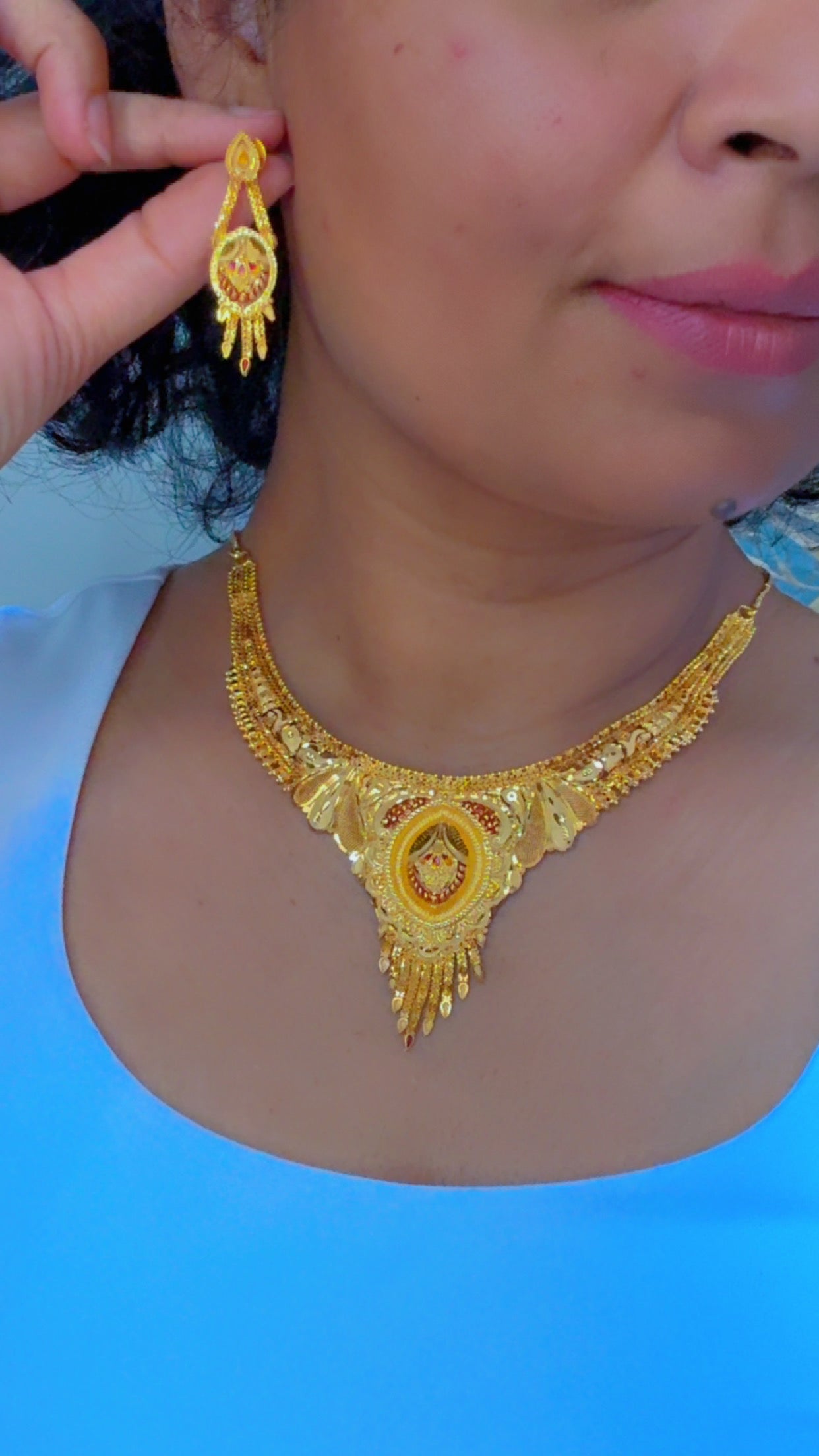 Gold plated necklace with earrings