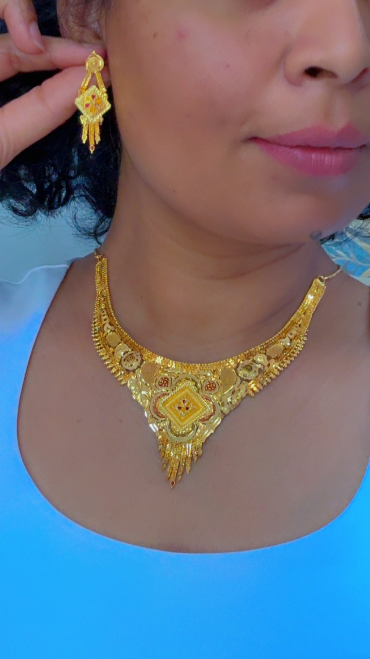 Gold plated necklace with earrings