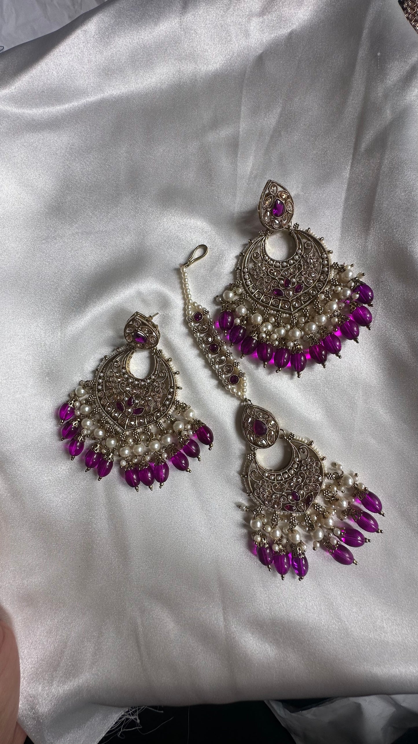 Reverse ad earrings and tikka