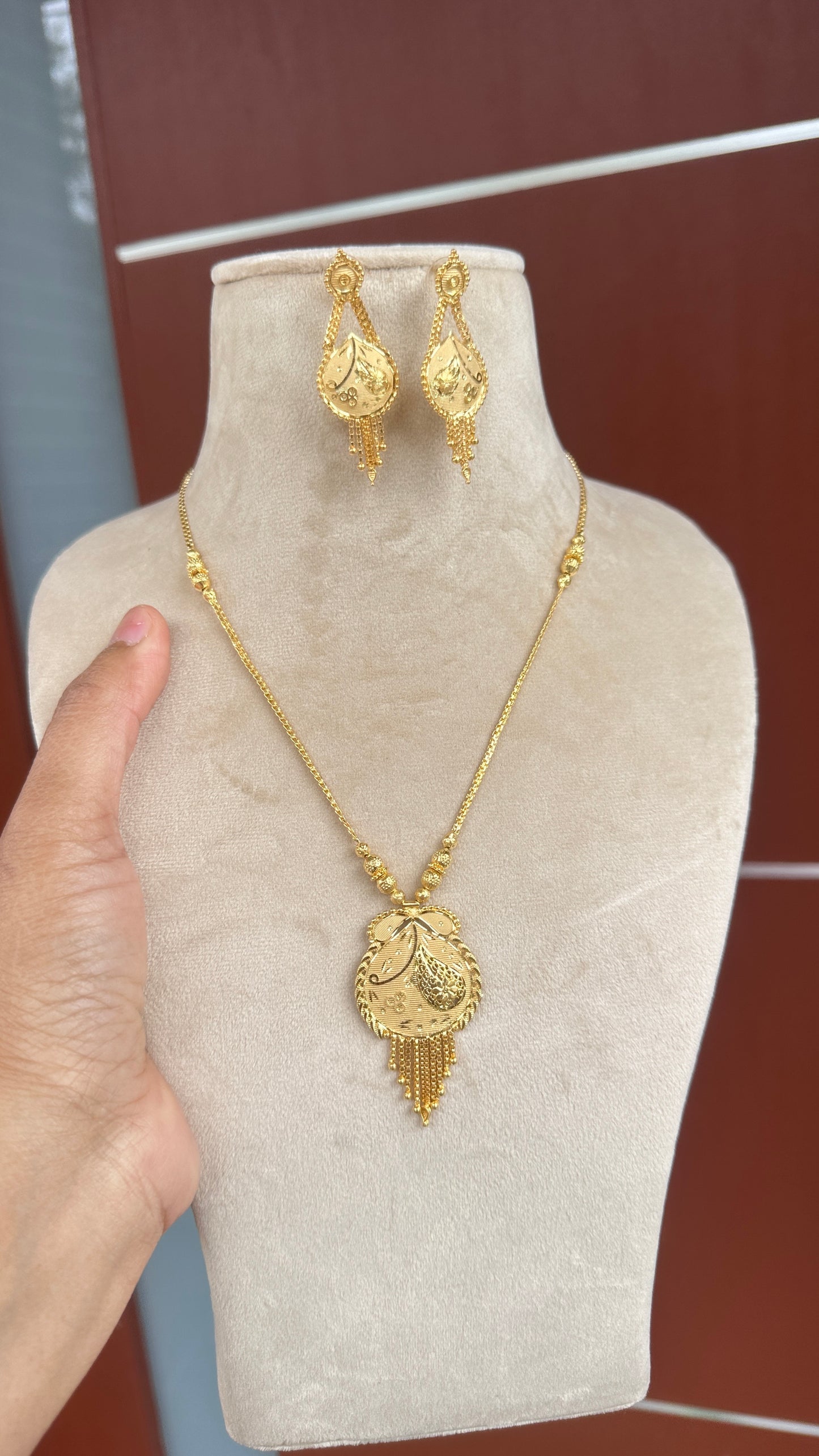 kitty set, gold look necklace sandookh collection