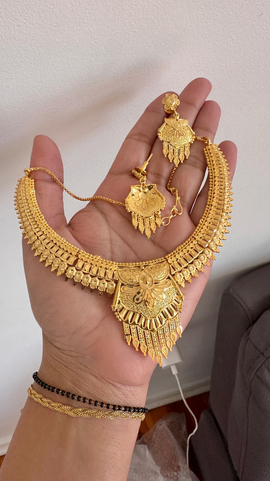 Gold plated choker set Sandookh collection